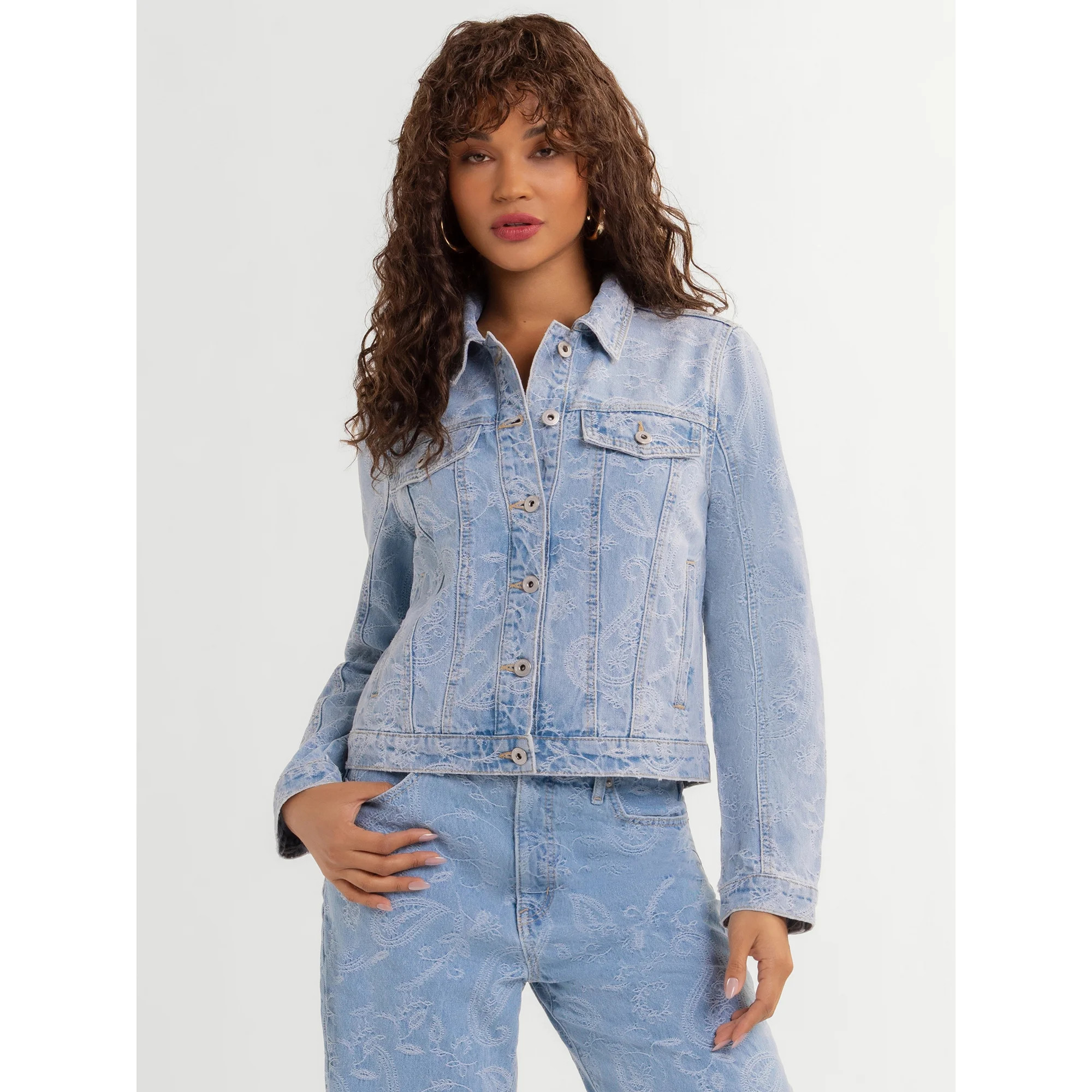 Jessica Simpson Women s Denim Trucker Jacket  Sizes XS-XL | Walmart (US)