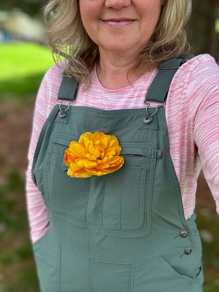 Who loves overalls? They are such a fun change to your wardrobe. They’re so comfortable and come in a great variety of styles & fabrics. 
Overall shorts are fun for summer, too. ☀️
I’ve gotten so many compliments when I wear these “work” overalls. They’re for gardening, but they’re too cute to get dirty. 🪴
Here are some favorite styles. I definitely need more! 