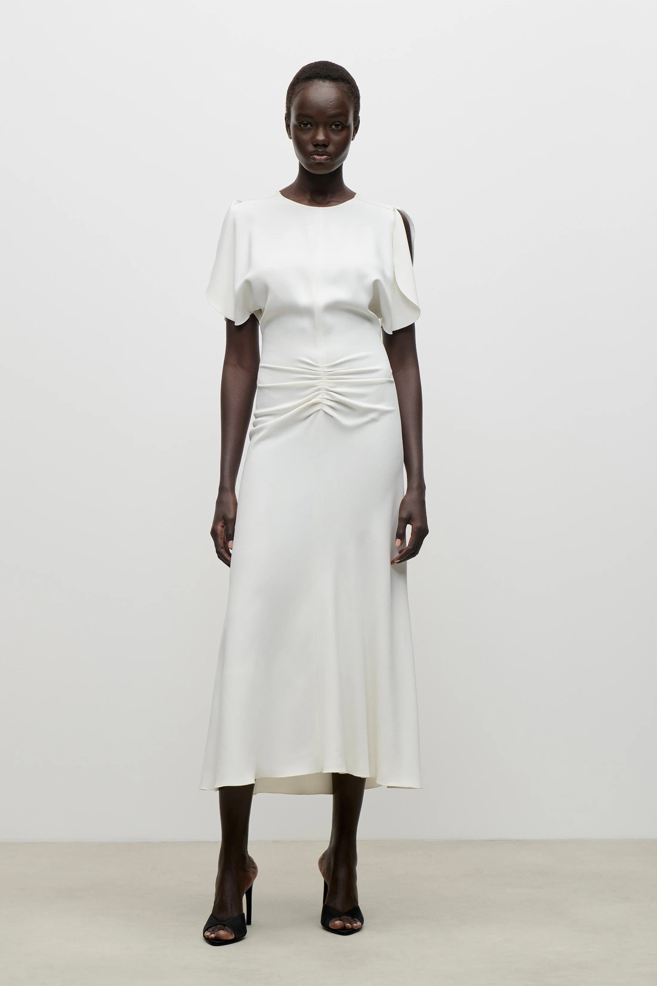 Bela Midi Dress In Bright Ivory | Victoria Beckham UK