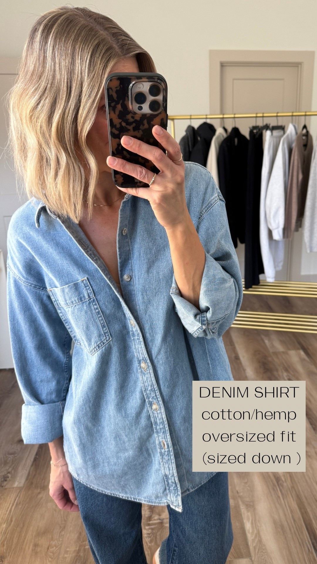 Aritzia Sale Picks: Denim Shirt (wearing XS)

@aritzia #aritziapartner #ad #paidlink

#LTKSaleAlert #LTKFindsUnder100 #LTKOver40