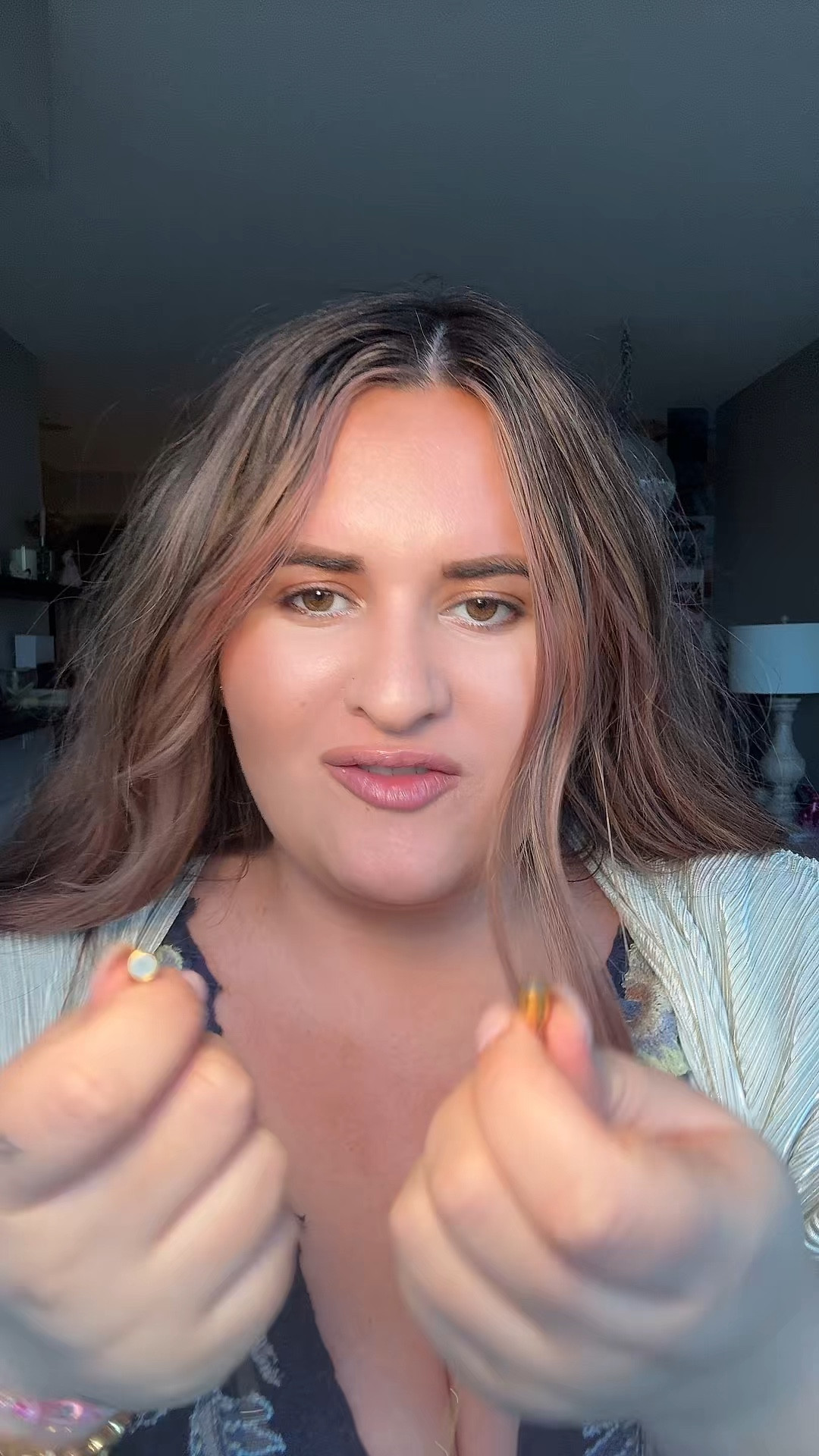 Magnetic necklace closure!

#LTKcanada #LTKplussize