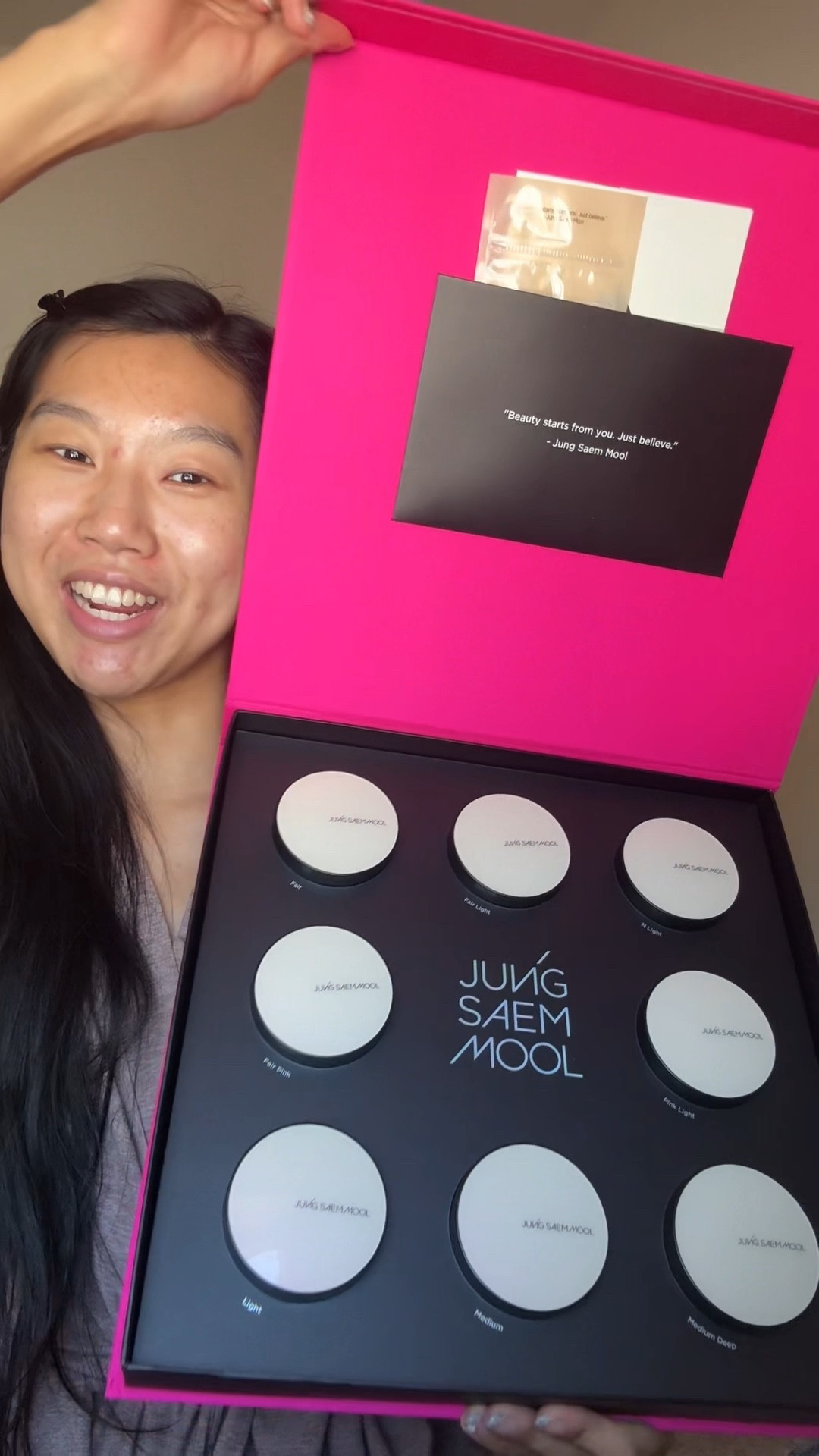 12 hour wear test at the end! this has quickly become my everyday cushion because of the skinlike finish and buildable coverage 💗

hoping jsm will expand their shade range for a global market! I’m wearing the darkest shade medium deep

jung saem mool beauty academic institute
jsm make up artist
jungsaemmool essential skin nuder cushion
korean cushion foundation
natural foundation 
glowy finish
makeup thats actually popular in korea
korean youtuber makeup
jungsaemmool cushion foundation wear test
cushion foundation on medium skin
skin nuder cushion shade medium
shade medium deep
korean beauty kbeauty
korean makeup
olive young
yesstyle code

#LTKU #LTKBeauty #LTKFindsUnder50