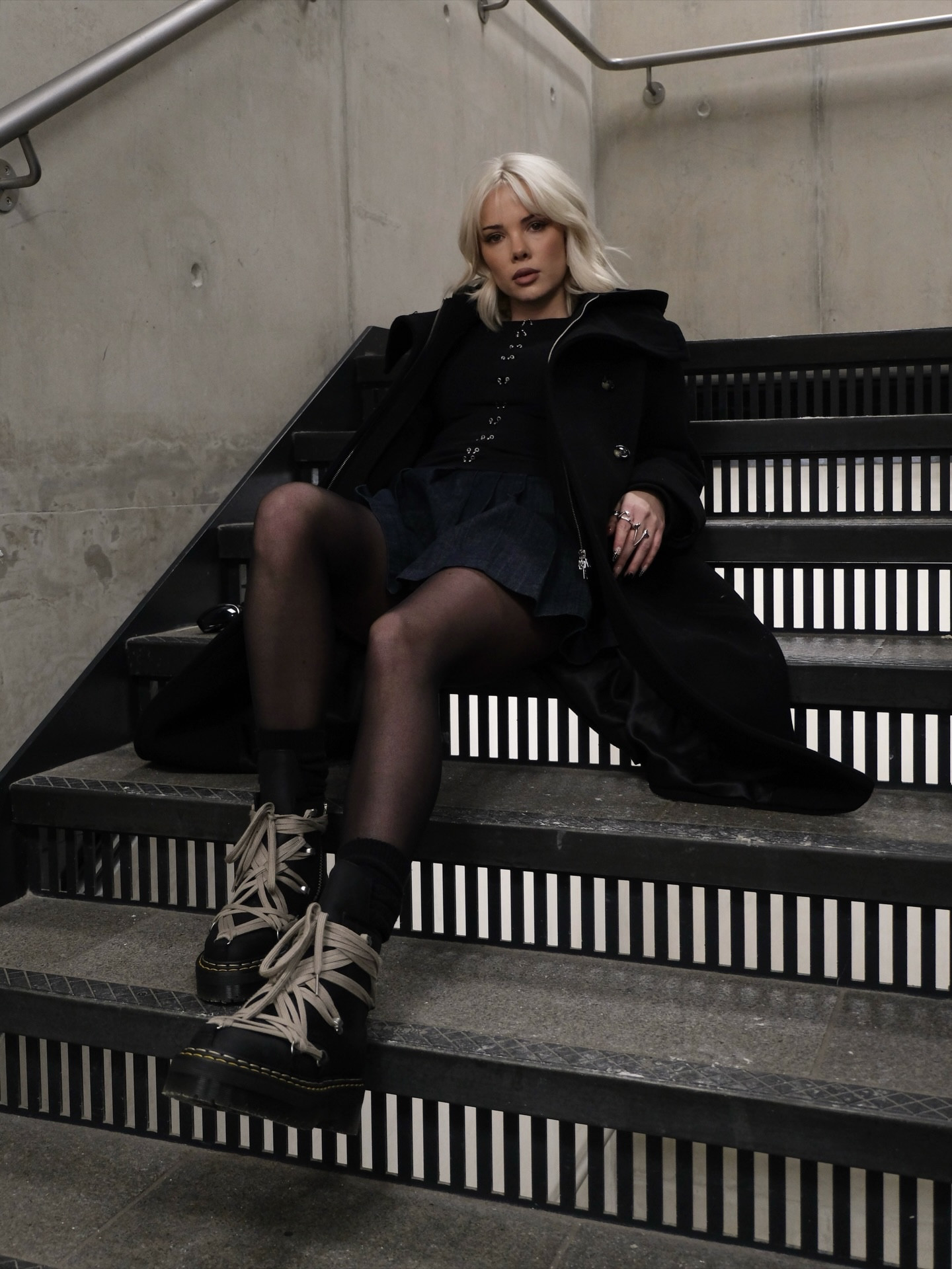 I’m sat (my shoes hurt)