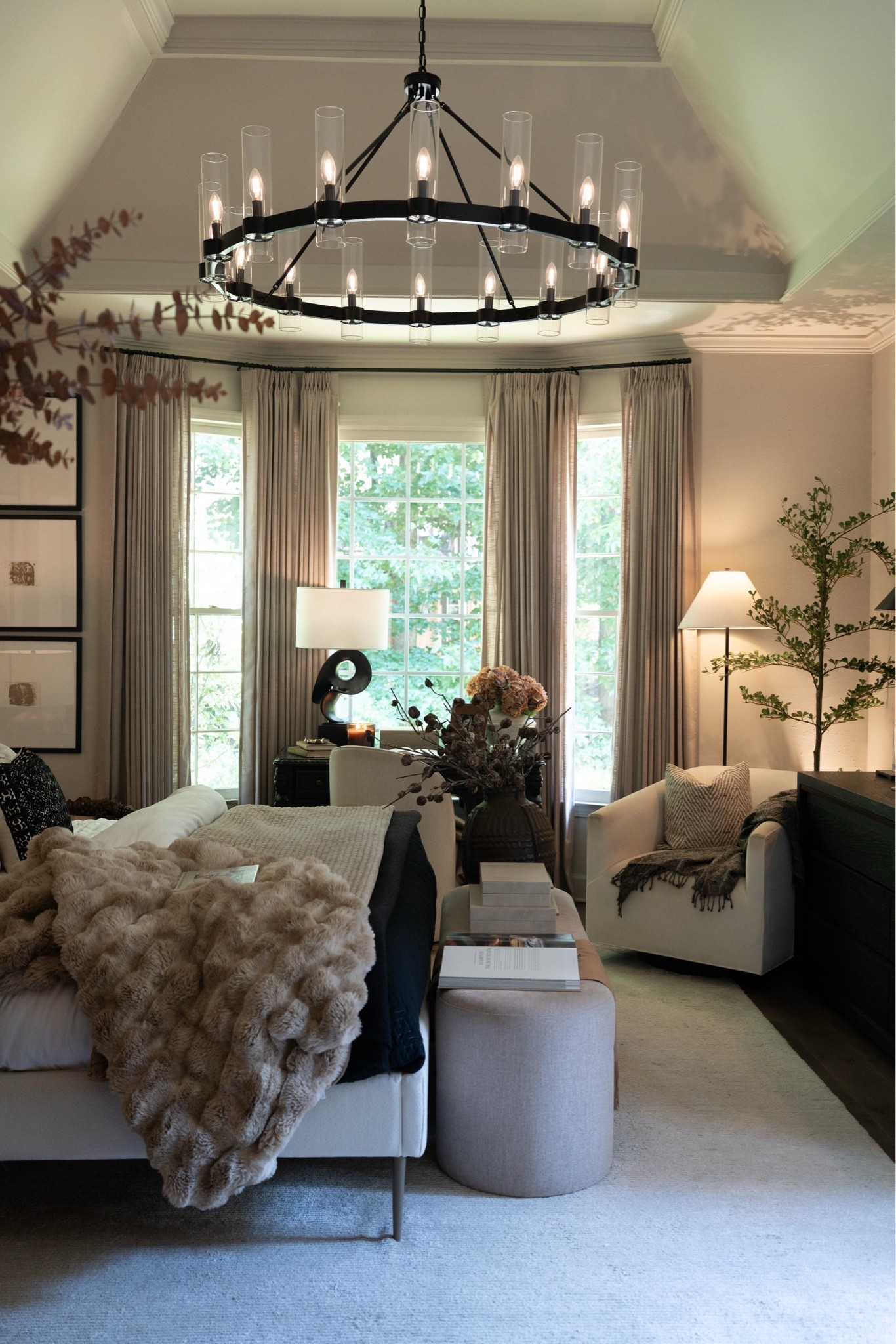 Fall has come to the House of Valentina! I brought a cozy, warm, modern feeling to our bedroom and I’m loving it!!

#LTKHome #LTKSeasonal #LTKmomlife