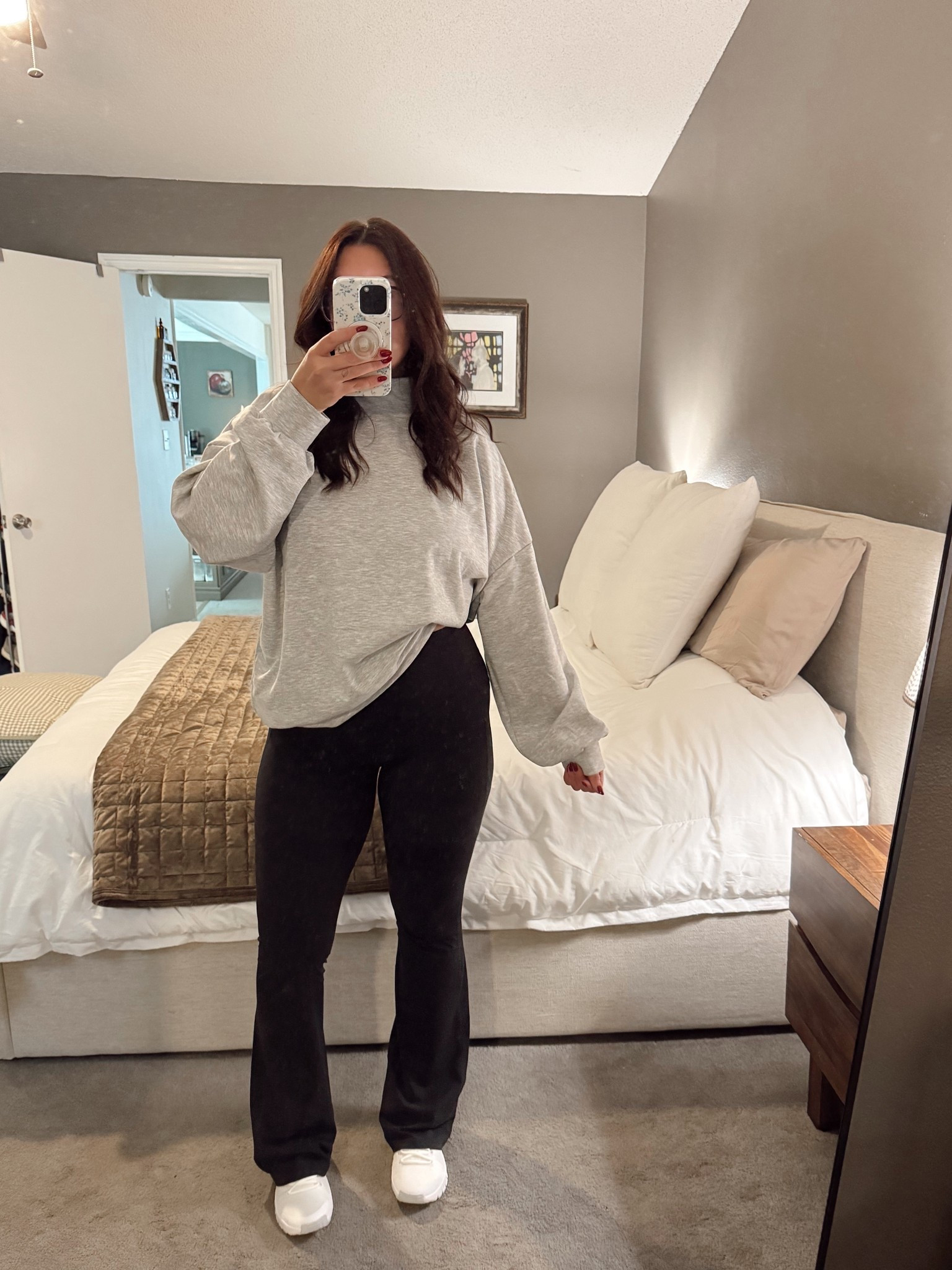 Comfy cozy ootd



#LTKMidsize #LTKSeasonal #LTKActive