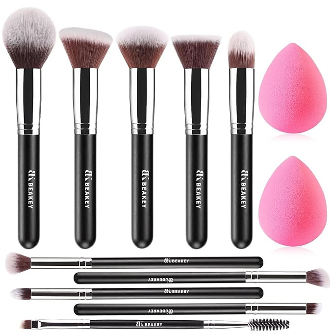 BEAKEY Makeup Brushes Set, Professional Foundation Eyeshadow Concealer Blush Powder Bronzer Appli... | Amazon (US)
