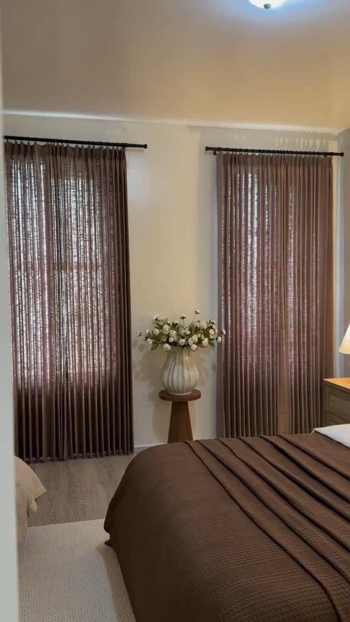 Transforming a space can be as simple as choosing the right curtains. 

I’m absolutely in love with how these Lille Linen Curtains from Homerilla add warmth, texture, and elegance to my bedroom. The beautiful Rust Brown color perfectly complements my decor and creates a cozy, sophisticated atmosphere.

Use my code GLEN23 to save on your purchase. 

Pinch Pleated Lille Linen Memory Trained Blackout X
Curtains Natural Modern Custom Drapes 

Color: Rust Brown
Hanging Header Style: Pinch Pleat - Double 
Curtain Rings:Black Ring
Single Panel Width (inch):65 
Single Panel Length/Height (inch): 96 
Lining Type:Unlined - Shading Rate 

@homerilla_official

#homerilla #homerillacurtains #homedecor #curtains #bedroomdecor neutralhome cozyhome linen curtains interiordesign