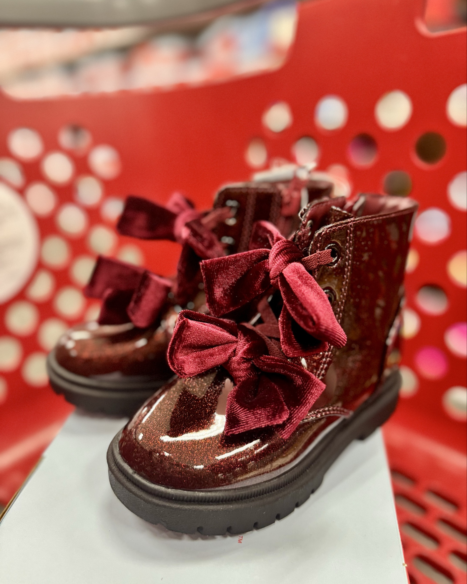 These toddler boots? I literally can’t 😍 The shimmer, the bows, the velvet—too cute! Cat & Jack Burgundy Toddler Combat Boots. Perfect for holiday outfits or everyday glam. True to size + comfy fit. 

#targetpartner #targetfinds #catandjack #kidsfashion #toddlerstyle #ad #PaidLink #miamimomfinds


#LTKKids #LTKBaby #LTKSeasonal