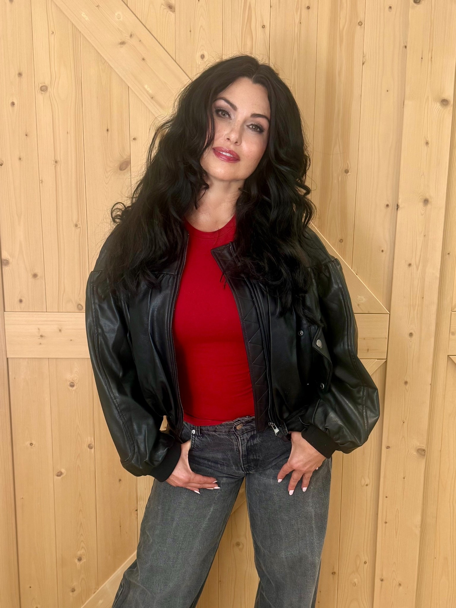 Casual Date Night Outfit! ❤️

I love this @skims top, @Anthropologie black bomber jacket, @Revolve dark wash denim jeans and boots. 

#datenightoutfit #Blackboots #marneystidbits #fittedshirt #purse

#LTKSaleAlert #LTKootd #LTKgrwm
