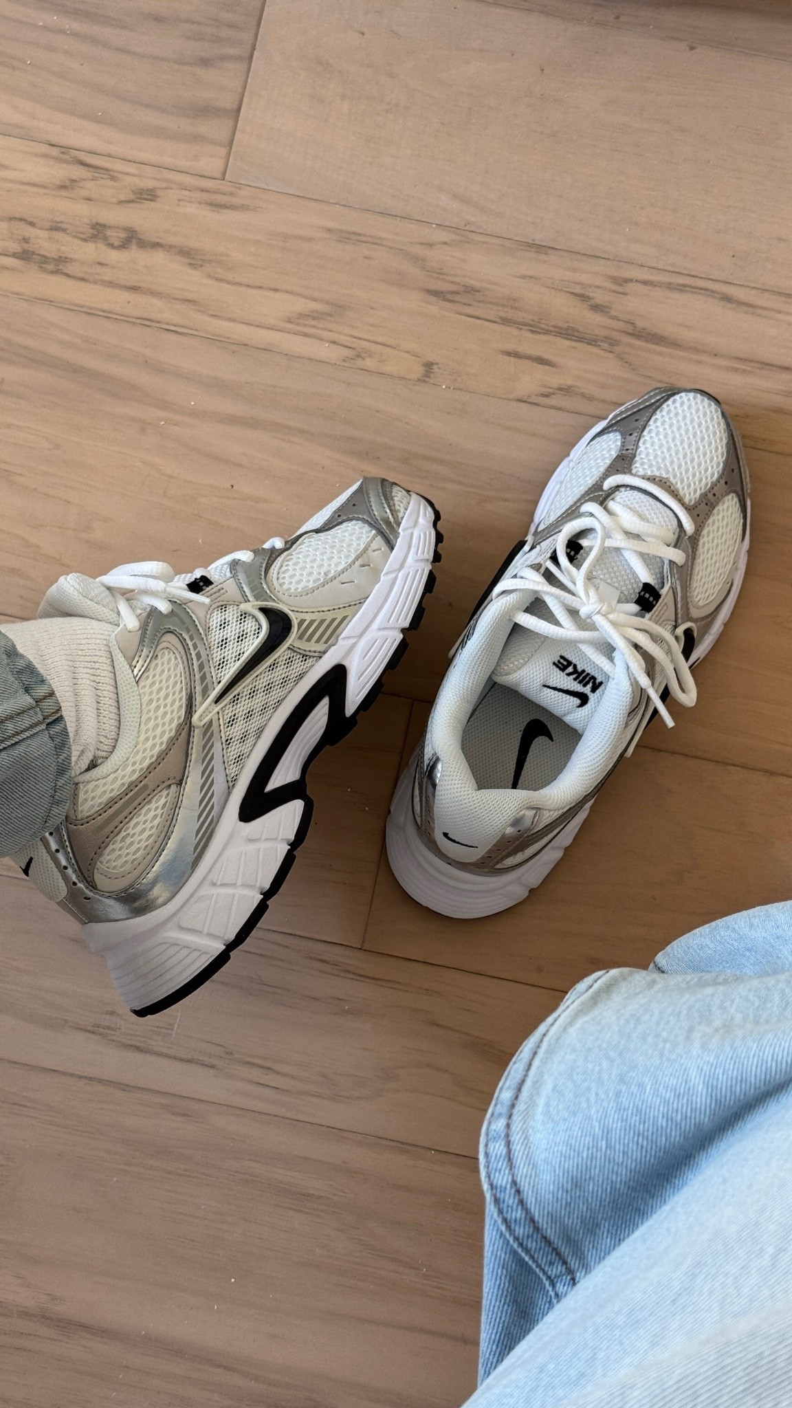 got the mom 3000s on 🤝

#LTKmomlife #LTKootd #LTKActive