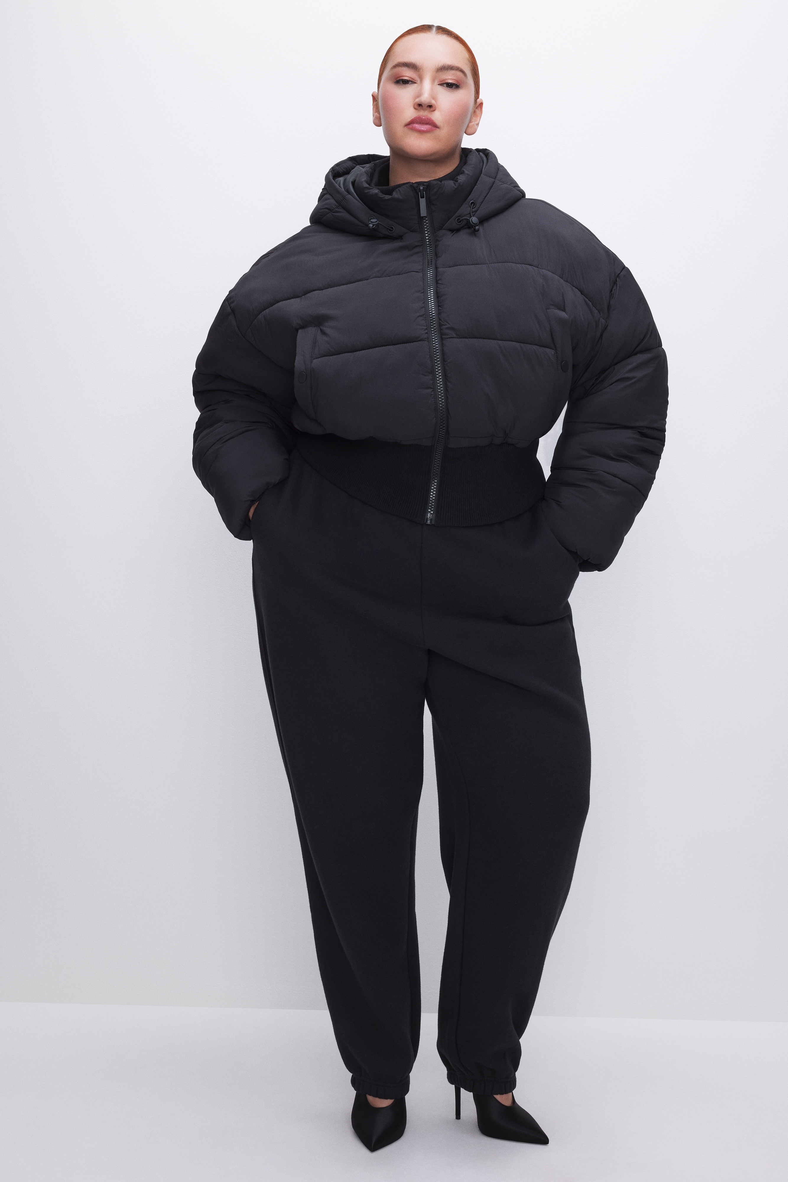 CROPPED HOODED PUFFER JACKET | Good American