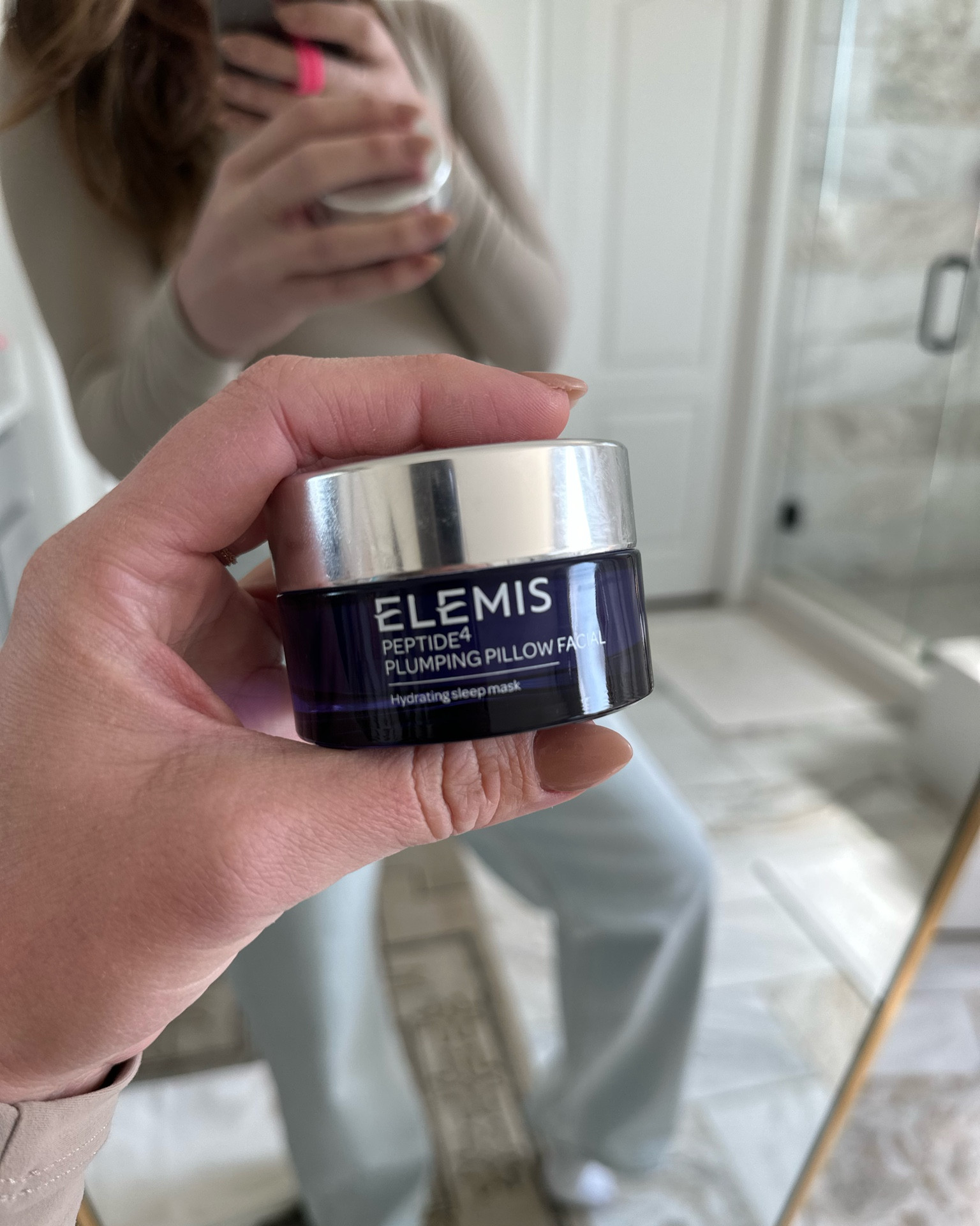 Elemis Peptide 4 Pro Collagen Night Mask- smells like a fancy London hotel & feels just as luxurious on your skin! 

Ah-maz-ing. 🤌🏻

Skincare; mature skin; night cream; moisturizer



#LTKSale #LTKGiftGuide #LTKbeauty
