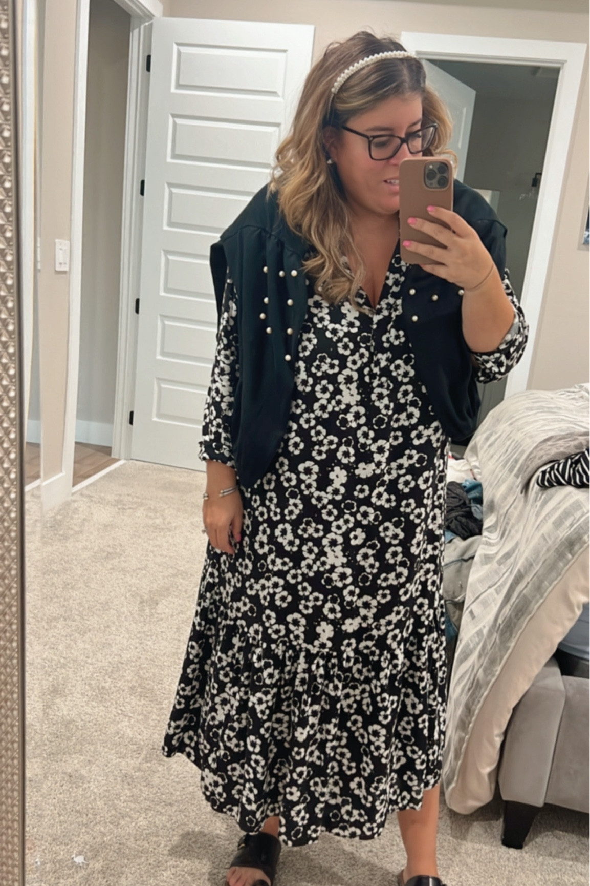 Wear to work 👩🏼‍💼🗂️💻💾👩🏽‍💻