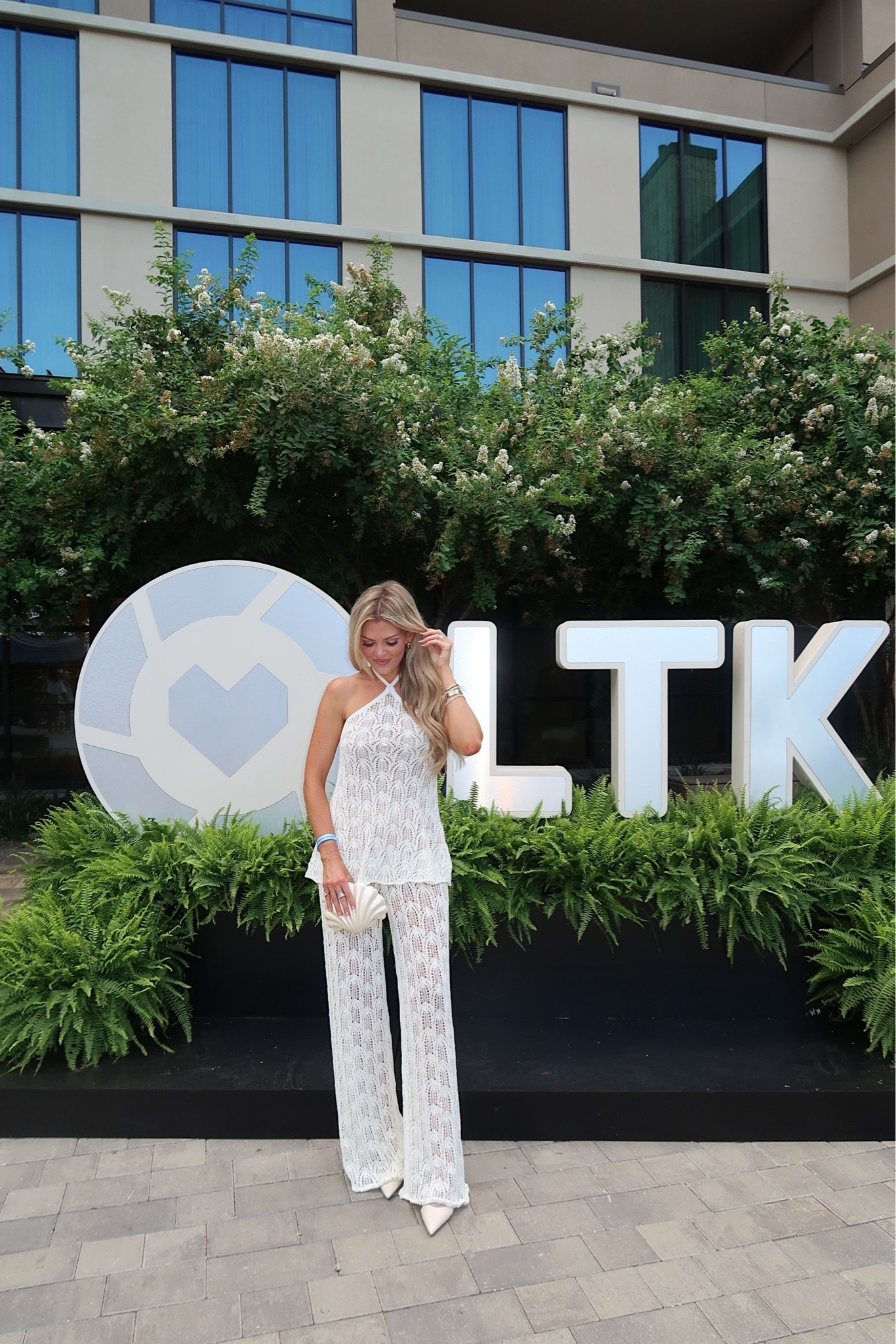 night two of LTKCON 💫 wearing this insane two piece set (size XS in top & bottoms). the top is lined, but the bottoms are not. the top does cover enough where you can’t see anything, but I did want to mention that! you can always wear nude tights too.

#LTKCon #LTKdayinmylife #LTKootd