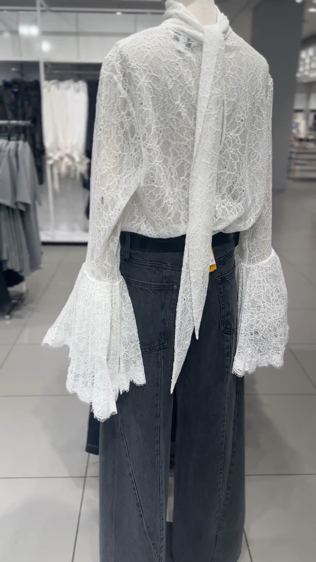 Beautiful dantel blouse from H&M #hm

#LTKfestive #LTKdatenight #LTKwedding