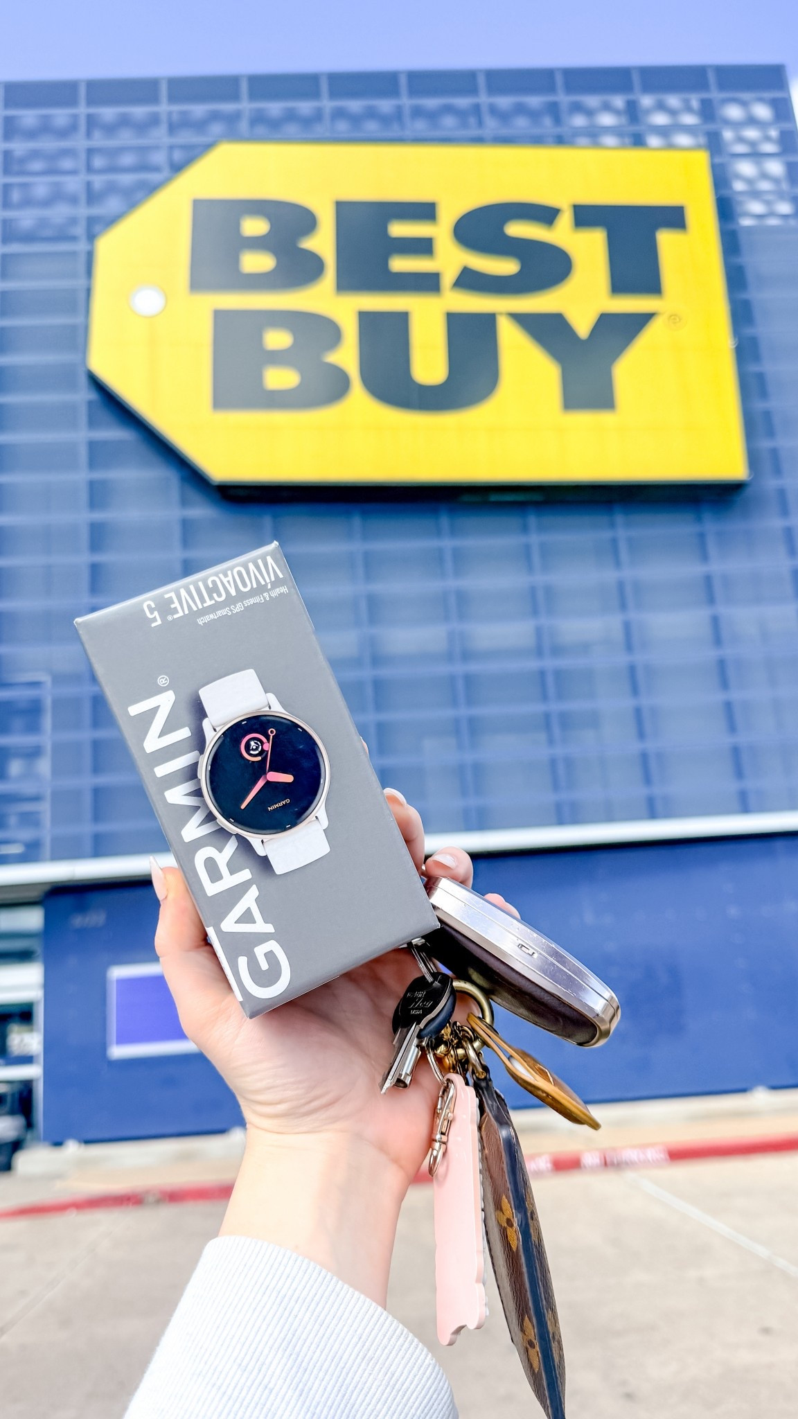 New running watch! I want to get more into outside running now that the weather is nice but knew I didn’t want an Apple Watch. Sooo edited about this 

#LTKSaleAlert #LTKActive #LTKfitnessgoals