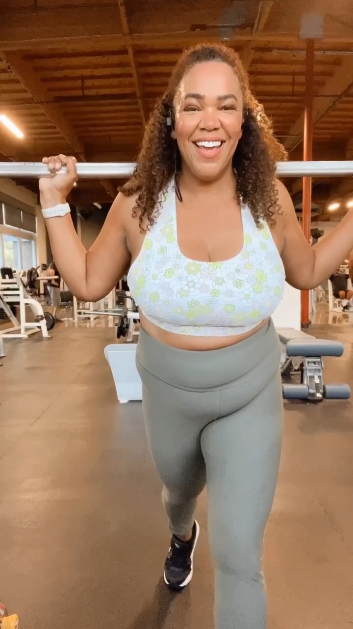 “Tell me, what is it you plan to do with your one wild and precious life?” ~ Mary Oliver
#fableticspartner 

Me - work on being the best version of myself 👊🏾! That means committing to putting in some time for myself - Every. Day. It adds up! 

#LTKfit #LTKcurves