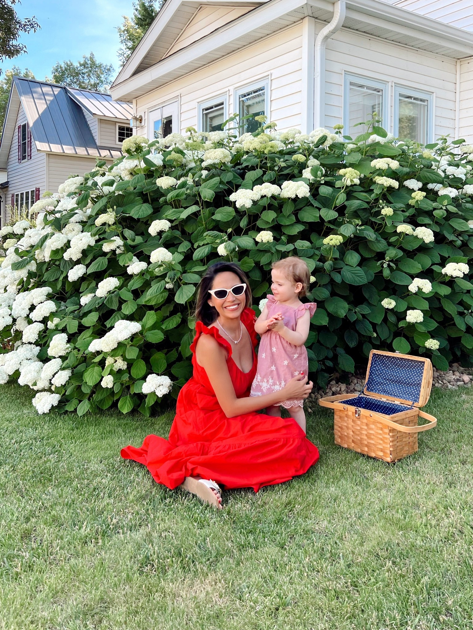 Red maxi dress
Ruffle sleeve dress 
White cat eye sunglasses 
Amazon finds 



#LTKStyleTip #LTKPetite