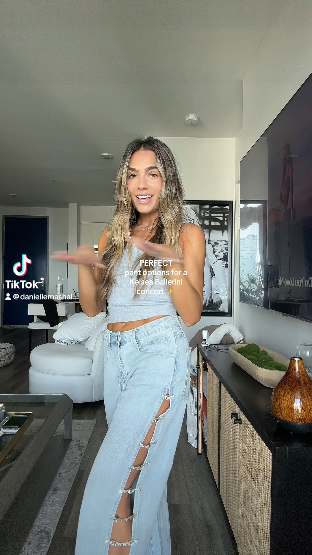 Kelsea ballerini concert jeans 

#LTKStyleTip #LTKSeasonal #LTKHoliday