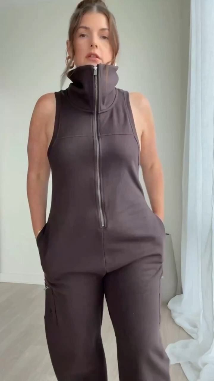 Jumpsuit 
Spring outfit 
Other colors available 

#LTKSeasonal #LTKootd