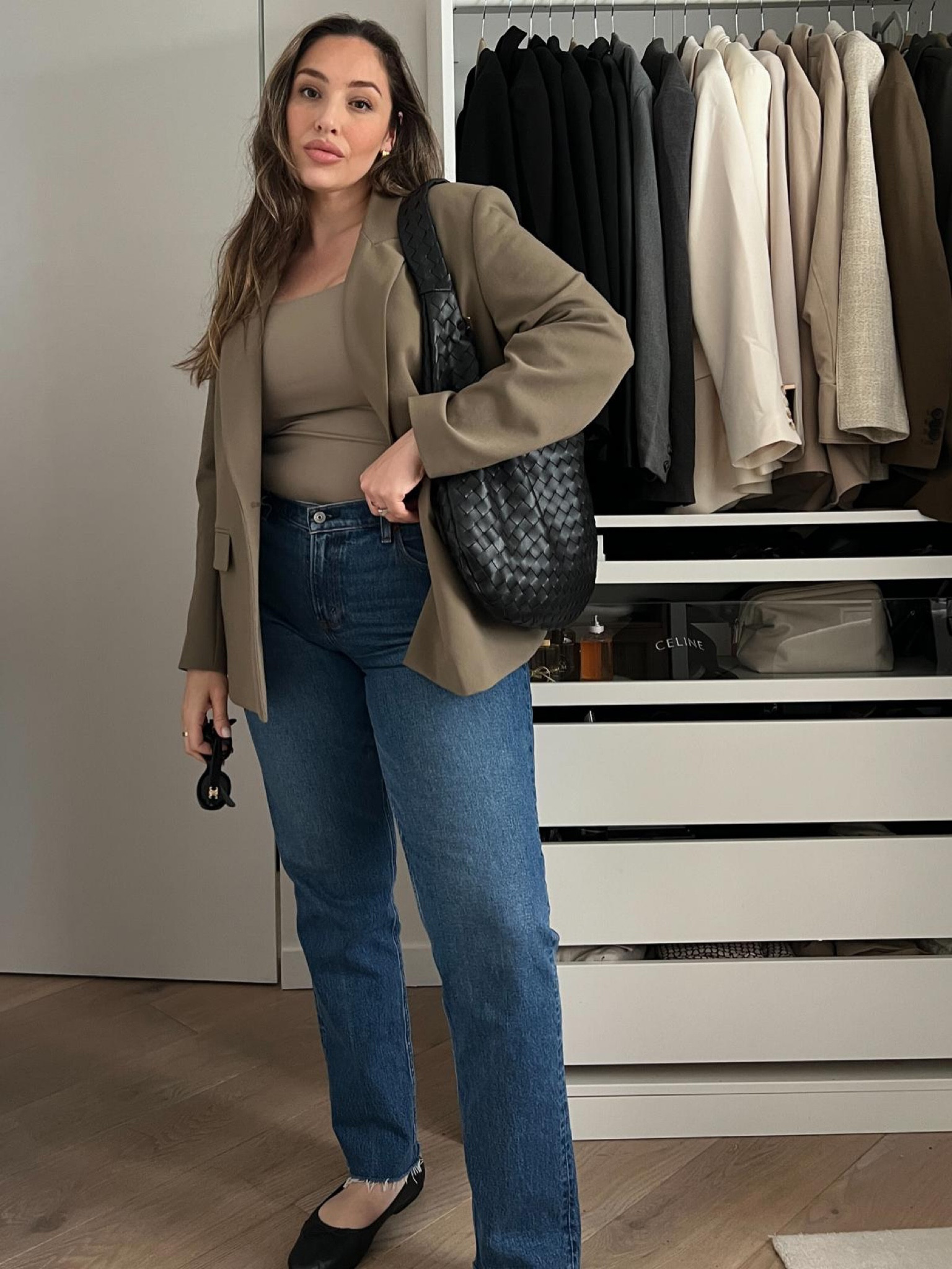 Blazer- Zara 
Top- Klayd size L
Bag- Anthropology
Earrings -Neima Row
Shoes-Zara, 
Perfume - ‘date night’ Madison margiela

#LTKstyletip #LTKmidsize #LTKSeasonal
