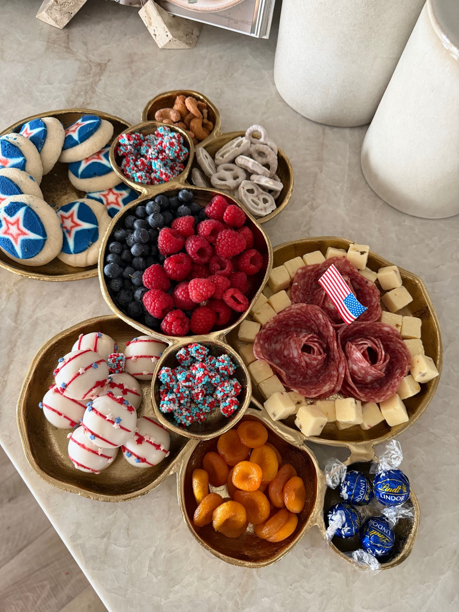 New find for anyone who loves to host! It's 10 snack bowls all connected - love this so much

#LTKmomlife #LTKSeasonal #LTKHome