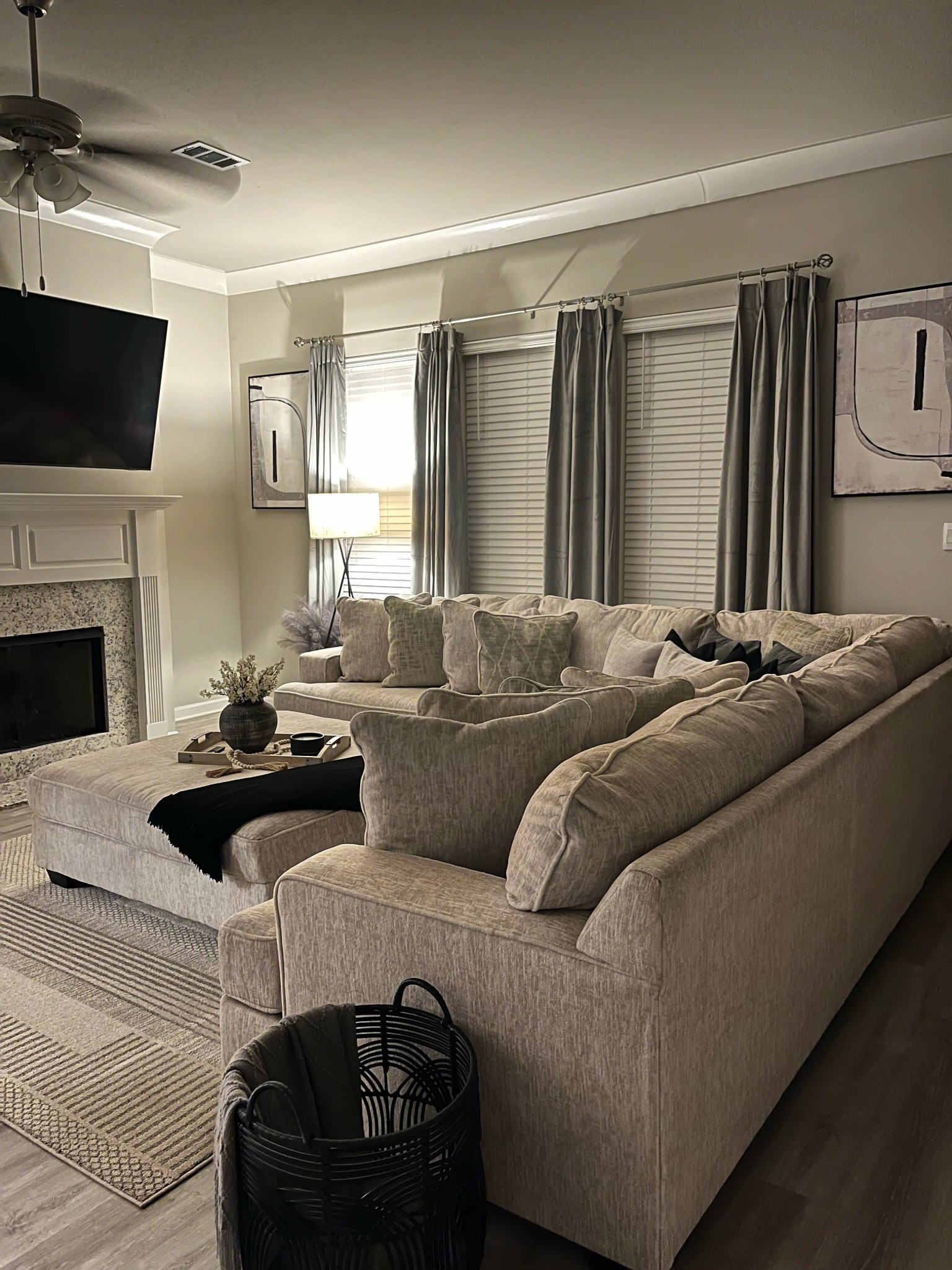 Home.🏡🤍 

#LTKHoliday #LTKSaleAlert #LTKHome