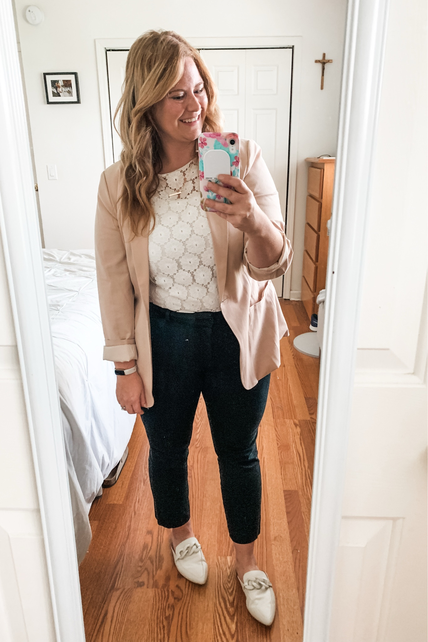 Wearing an XL in my blazer and a 16 petite in my pixie pants 

#LTKSaleAlert #LTKWorkwear #LTKMidsize