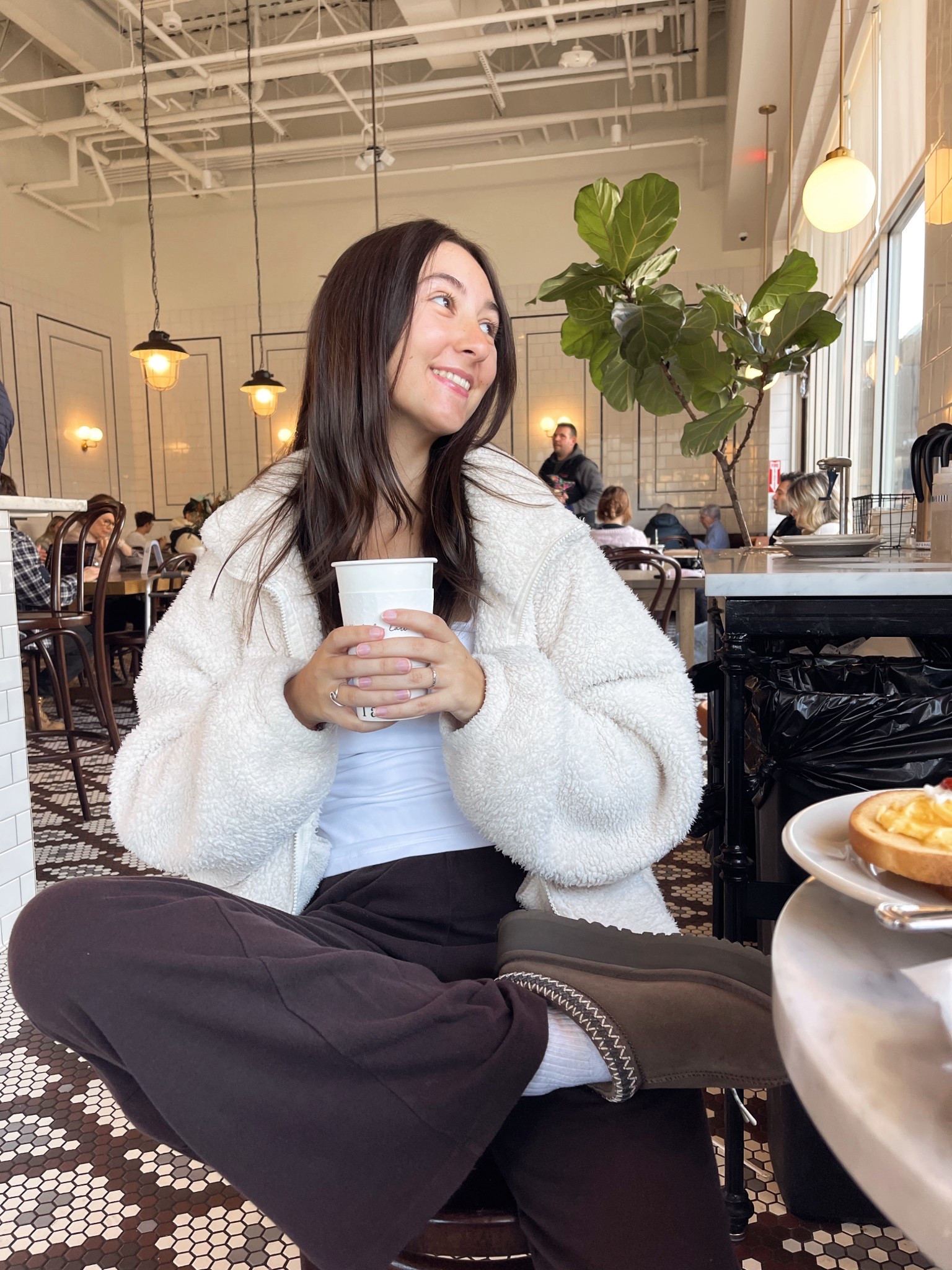 Cozy hot coco mornings ! Love a comfy outfit on these cold mornings 🎄❄️
I couldn’t find the exact Sherpa from AE I bought a few years ago so I linked a few similar options!!

#uggs #comfyfit #cozyfit #cafemornings #abercrombie 



#LTKootd #LTKStyleTip #LTKHoliday