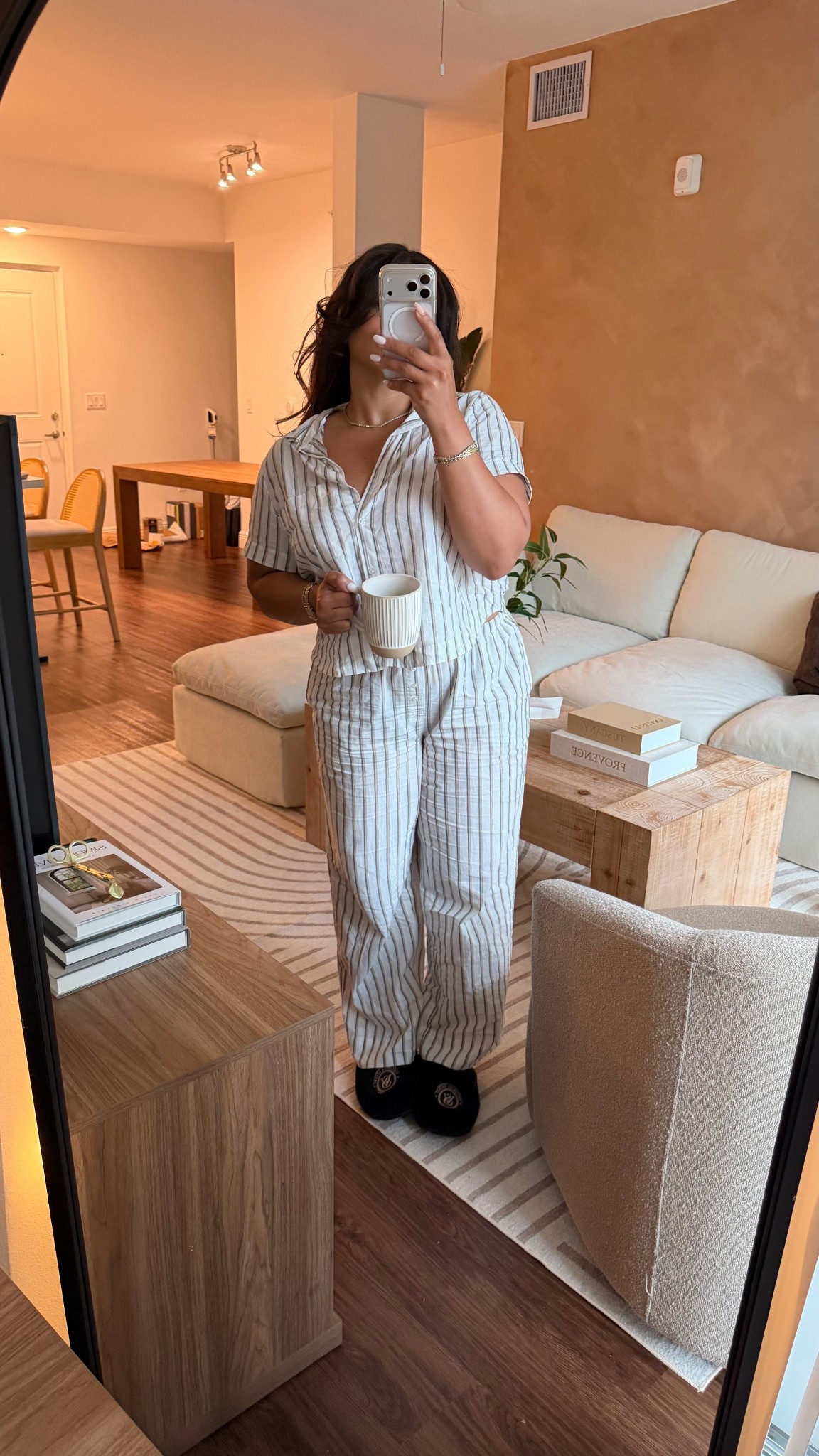 100% cotton pajama! 

I’m wearing a size M