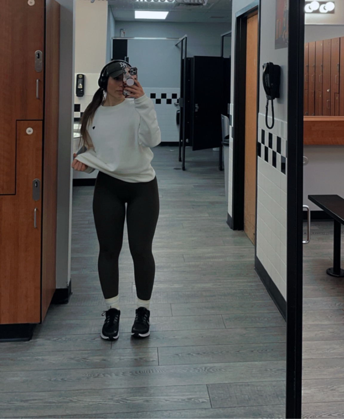 Amazon and Target workout outfit 💪🏼I love a good oversized sweatshirt. Life hack is buying men’s sweatshirts for the perfect oversized look. 

#LTKfitness #LTKmidsize #LTKfindsunder50