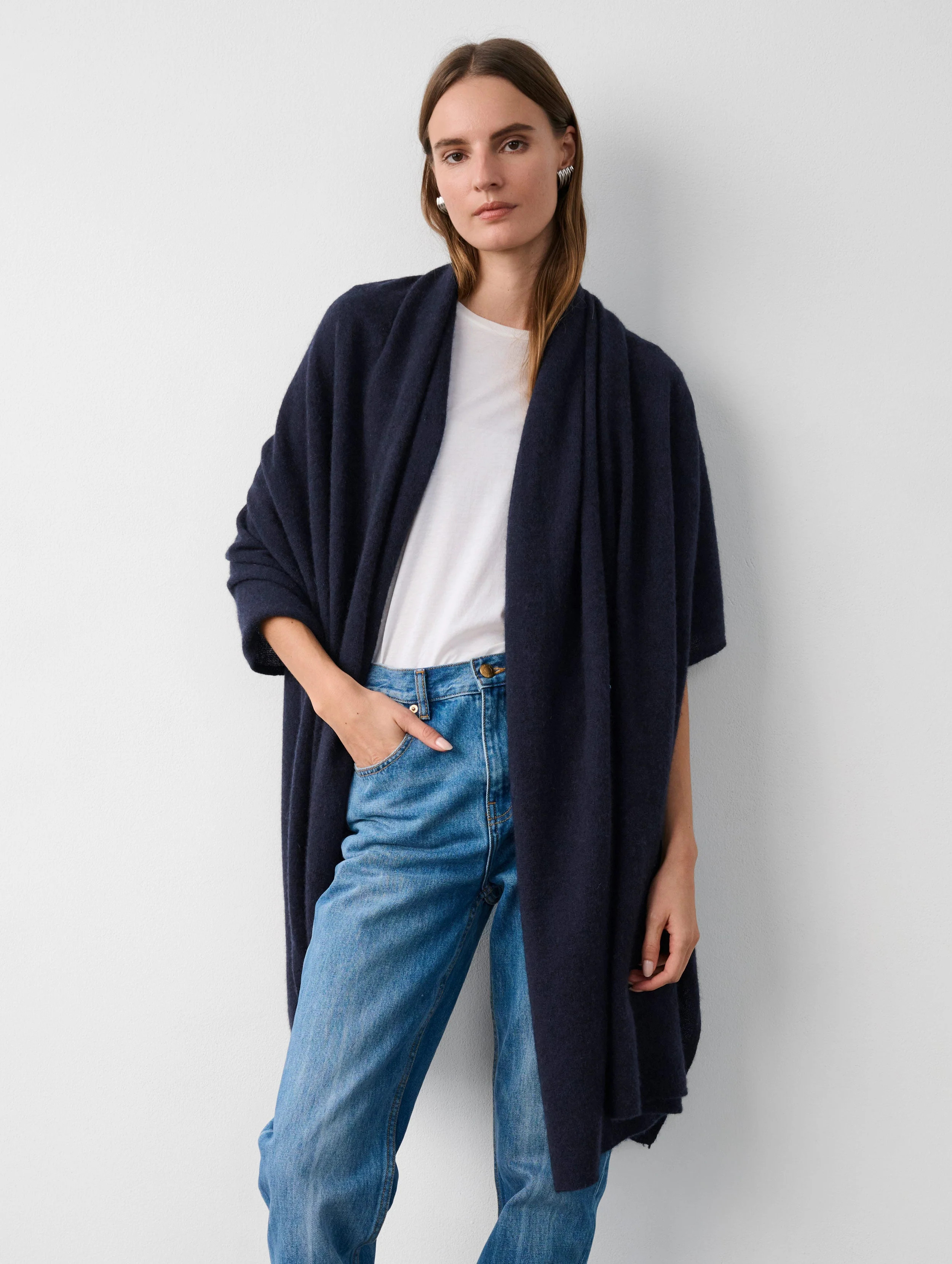 White + Warren Cashmere Travel Wrap in Deep Navy Blue size 81" x 36 | White and Warren
