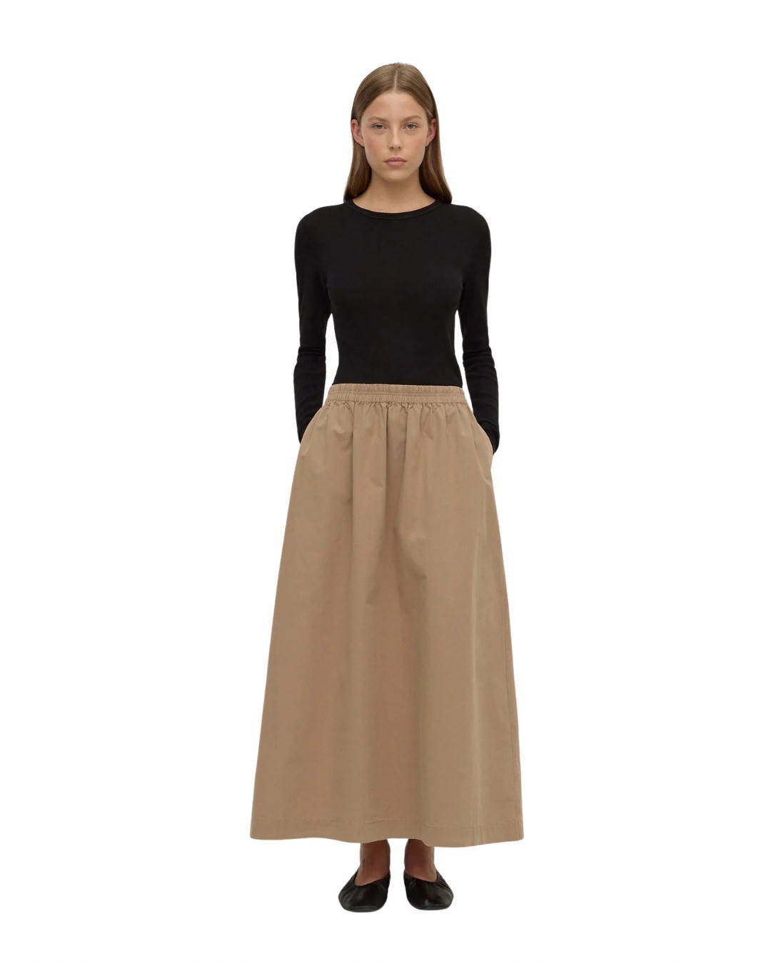 If you loved the Lola pant, you’ll love the Lola skirt.
Same relaxed, modern feel.
Stylist tip: white tee + ballet flats. Done.

True to size.

#LTKover50style #LTKstyletip #LTKaustralia