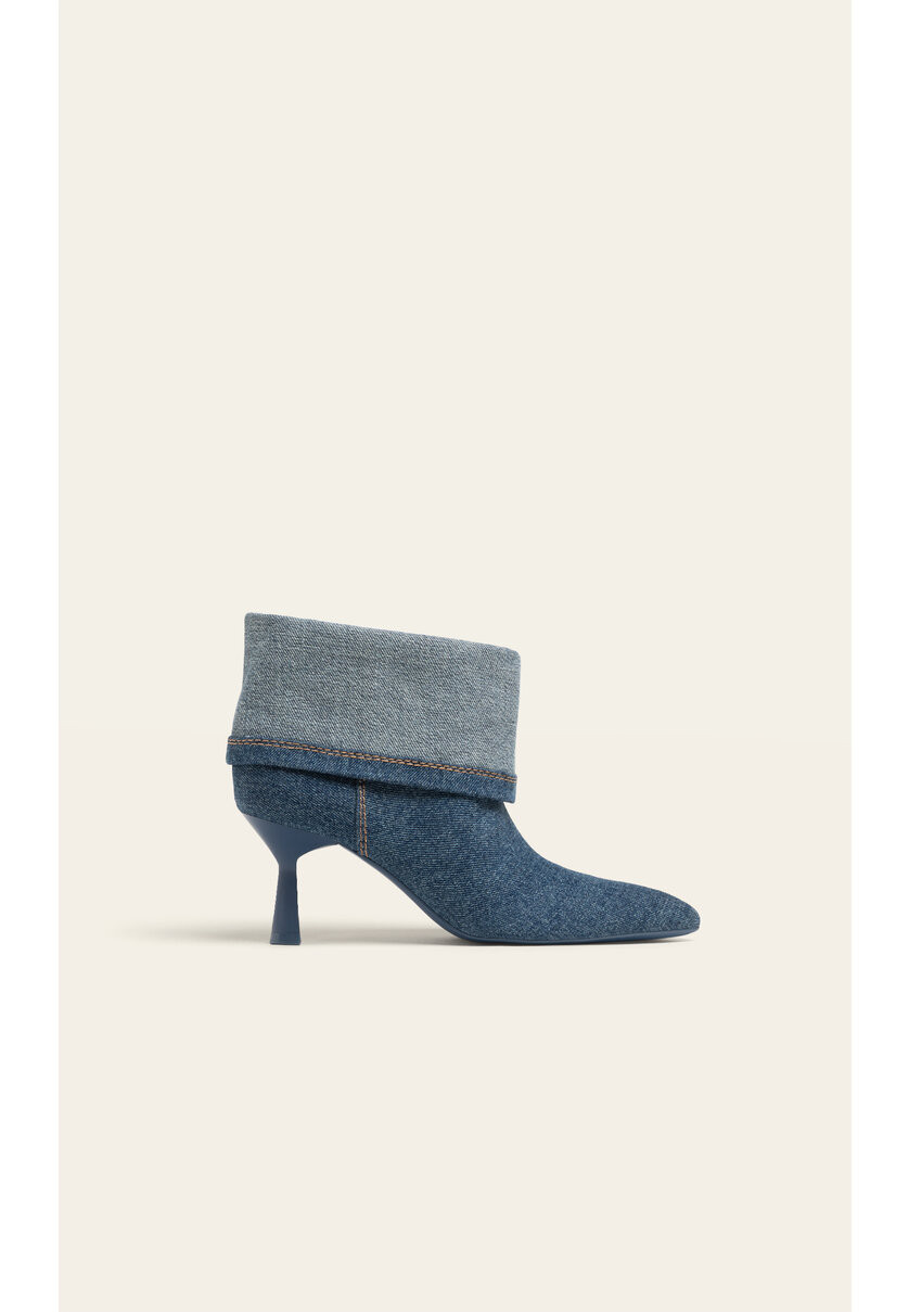 Absatzstiefel im Cowboylook - Mode für Damen | Stradivarius Deutschland | Stradivarius DE