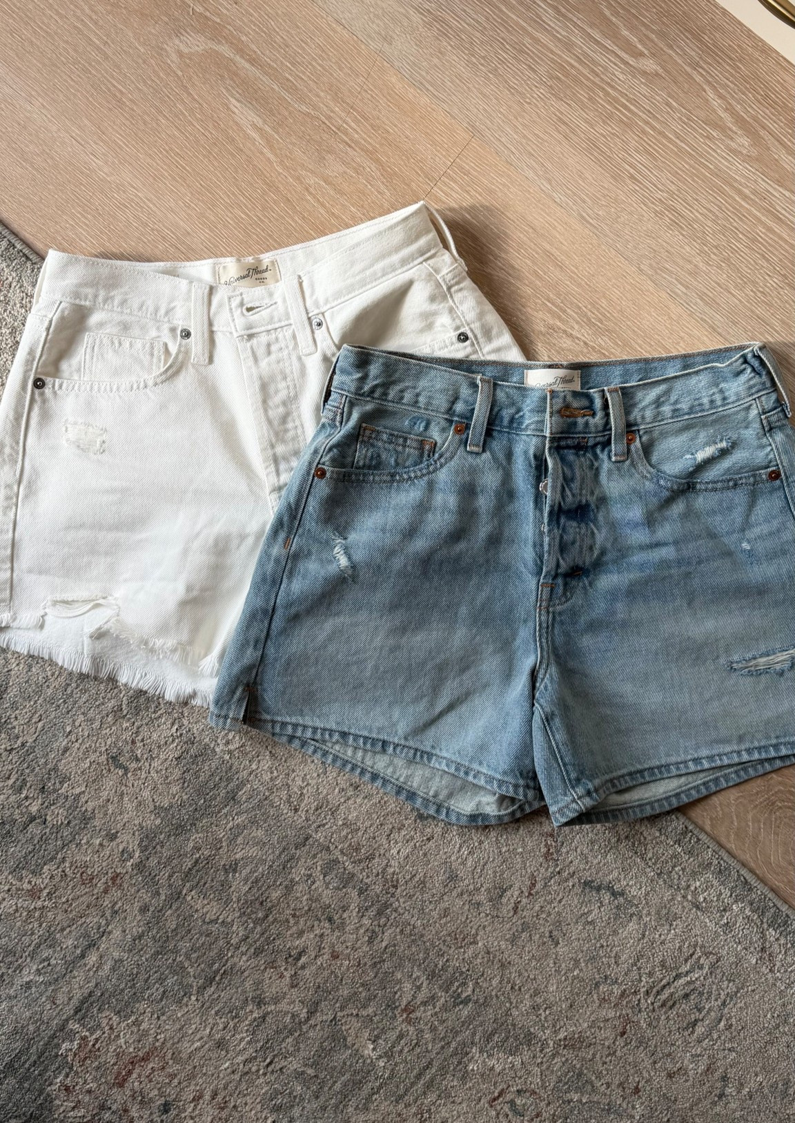 The only and best denim shorts out there!
These run oversized- I go in between a size 0 & 2 and get a 0 in these 


@Target #targetfinds #targetstyle #denimshorts

#LTKootd #LTKPetite #LTKgrwm