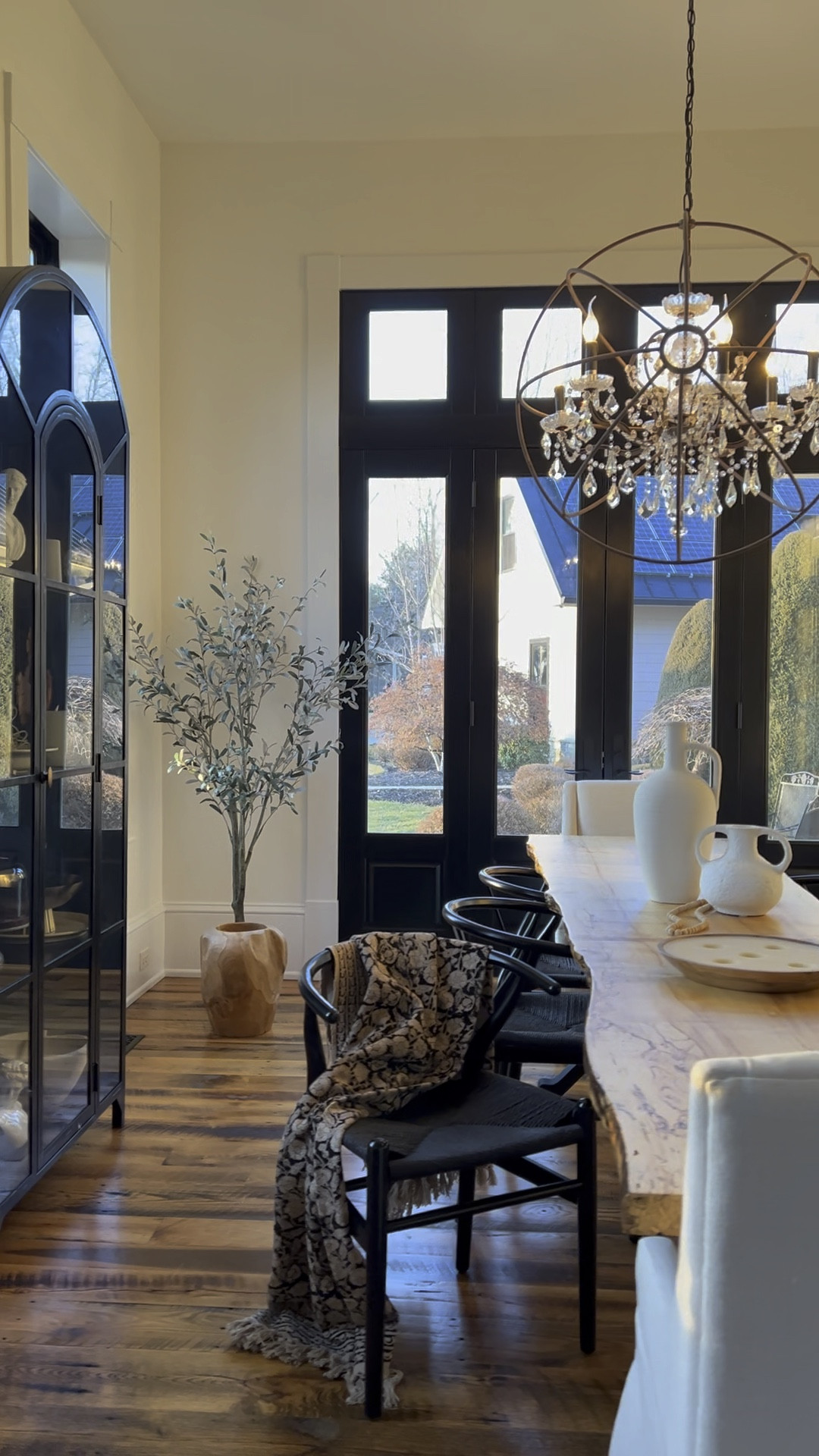 Simple dining room decor 🤍

#LTKSeasonal #LTKhome #LTKVideo