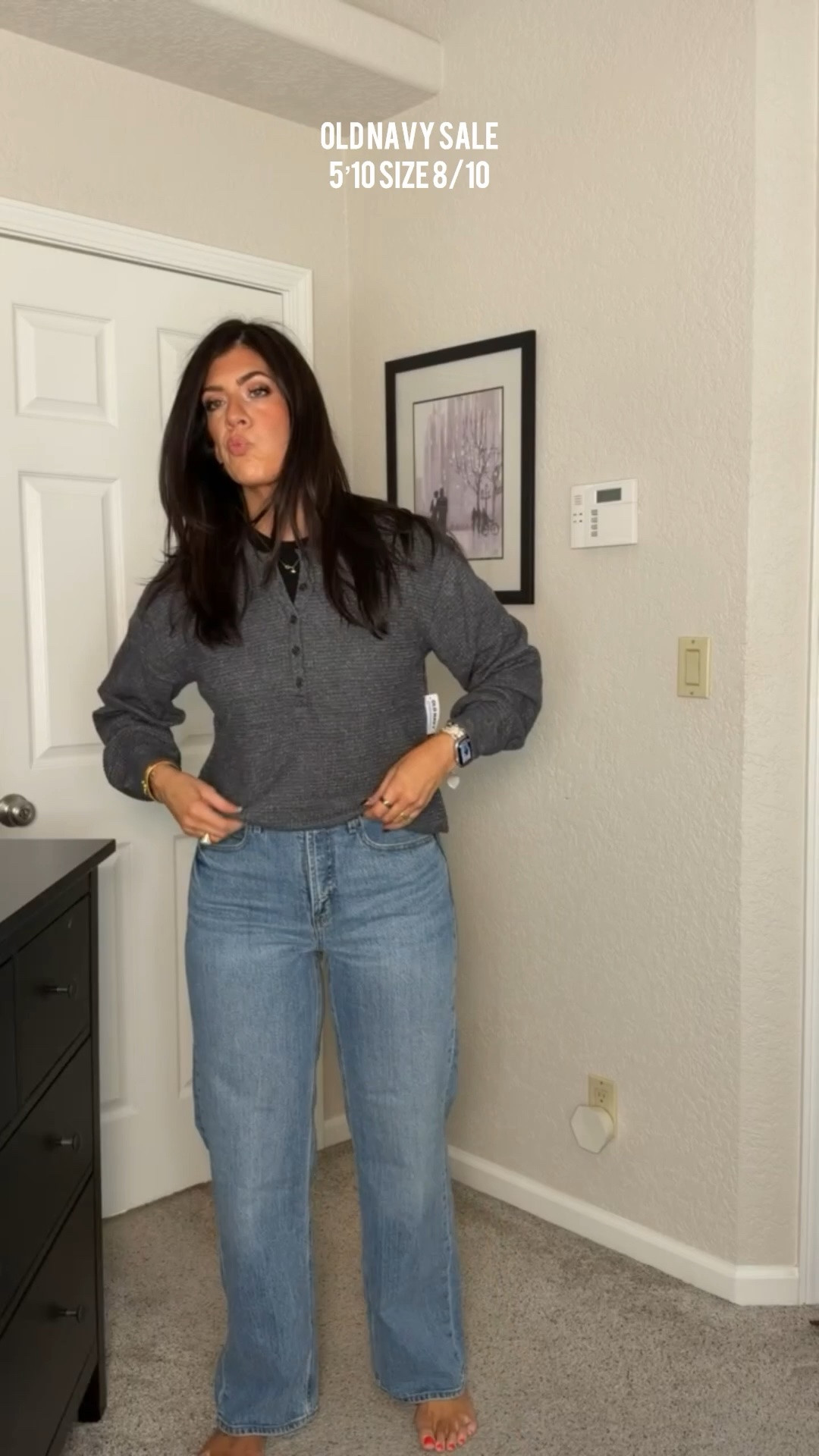Old Navy Sale! Wearing a medium in the top and an 8 regular in the jeans 

Midsize fashion, midsize fall style, fall fashion, old navy sale, old navy fall, midsize fall style, midsize style 

 
