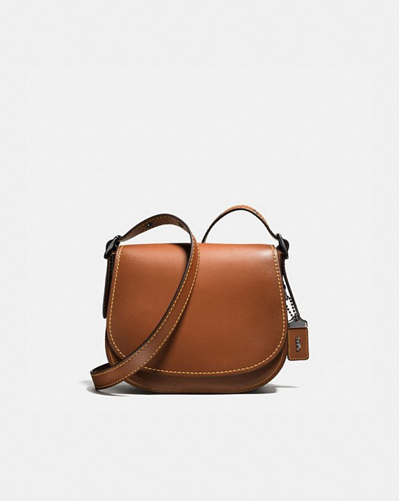 Saddle 23 in Glovetanned Leather | Coach (US)