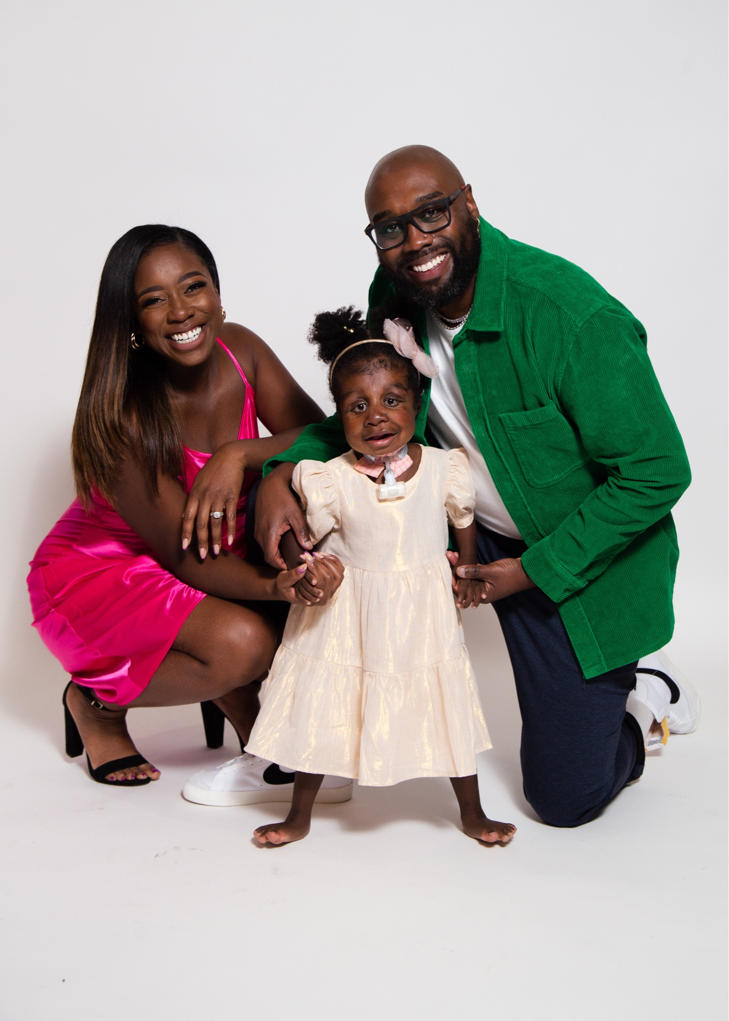 Family Holiday Photoshoot| Target | Express| H&M

#LTKfamily #LTKHoliday #LTKSeasonal