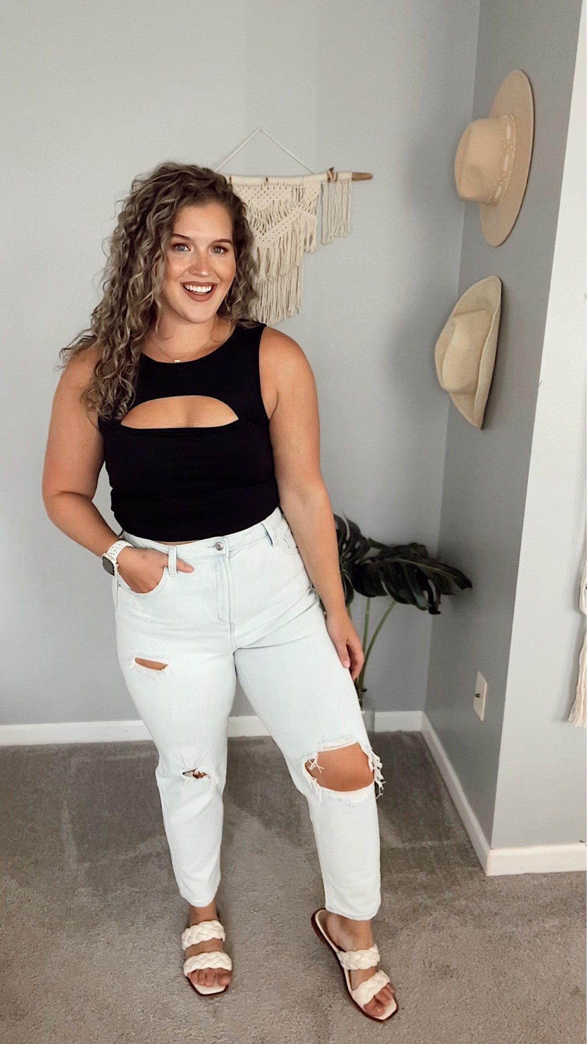 Target light wash distressed denim jeans! Great for Fall outfits 🍂 Wearing a size 12
#jeans #denim #curvyjeans #affordableoutfits #falloutfits #fallfashion #fallstyle #midsizeoutfit #lightwashdenim #ootd #casualoutfits #casualstyle #affordablefashion #targetfinds #curvyfashion #brami #croptop 

#LTKcurves #LTKunder50 #LTKSeasonal