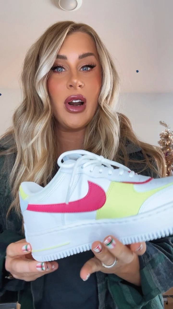 Click the sneakers and more color options will show! 

I did the one inch for the Babyliss pro! ☺️

#LTKGiftGuide