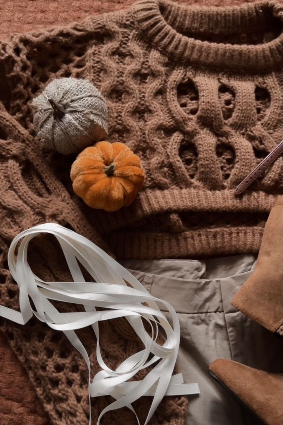 fall/autumn girl outfit idea 🍂☕️🍁 #falloufits #falloutfitinspo #autumnstyle #outfitinspo #outfitideas #ootd #rorygilmore #downtowngirl #downtowngirlaesthetic 

#LTKSeasonal #LTKU #LTKstyletip