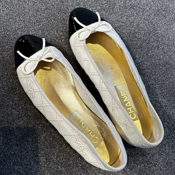 Chanel 2023 Quilted Ballerina Ballet Cap Flats Black White Bow 39 | Poshmark