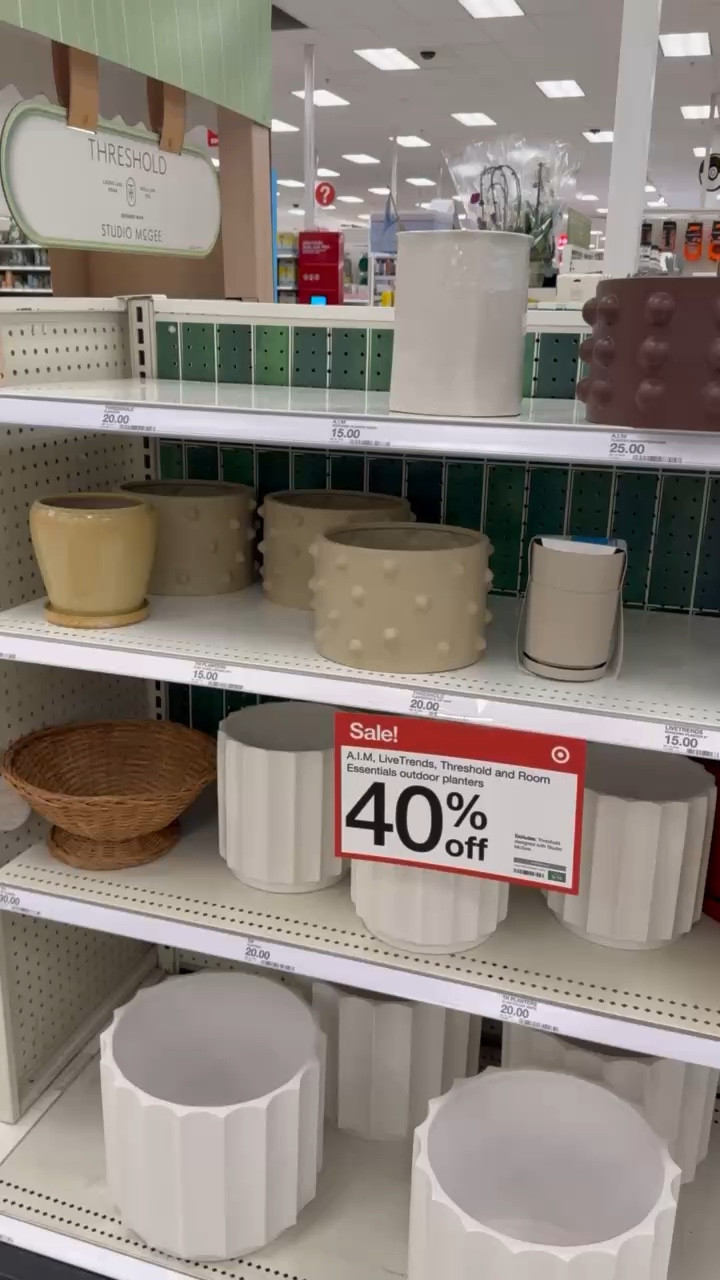 40% off indoor and outdoor pots this week at Target. Now is the time to stock up for your gardening needs. 

#LTKSaleAlert #LTKHome #LTKSeasonal