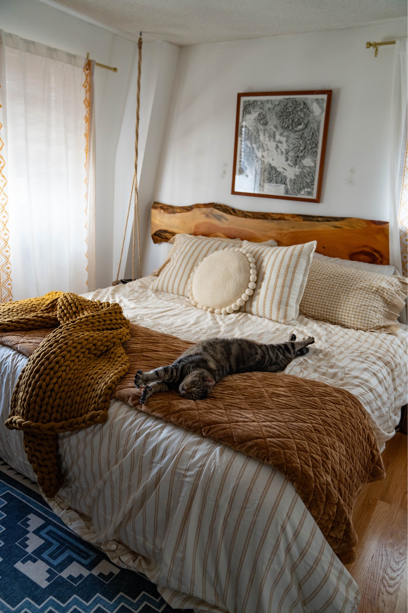 Very sleepy kitty on the new sheets 

#LTKSaleAlert #LTKHome