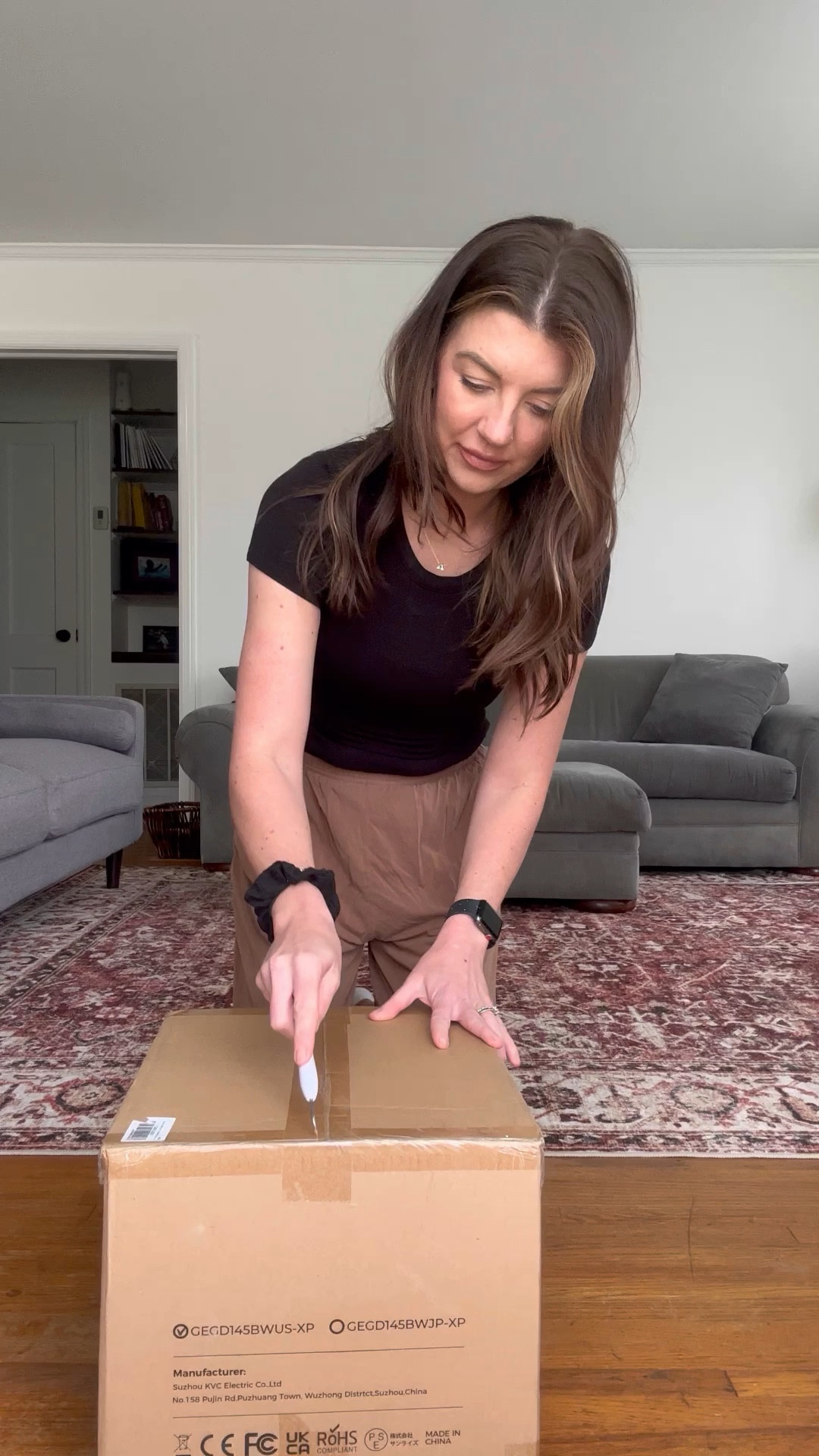 Say goodbye to fur tumbleweeds with this game-changing dog grooming kit! 🐾✨ Featuring a vacuum brush that sucks up all that pesky pet hair, grooming time just got a whole lot easier. Your floors will thank you! 🧹 #PetGrooming #FurFreeHome #LifeHack 
