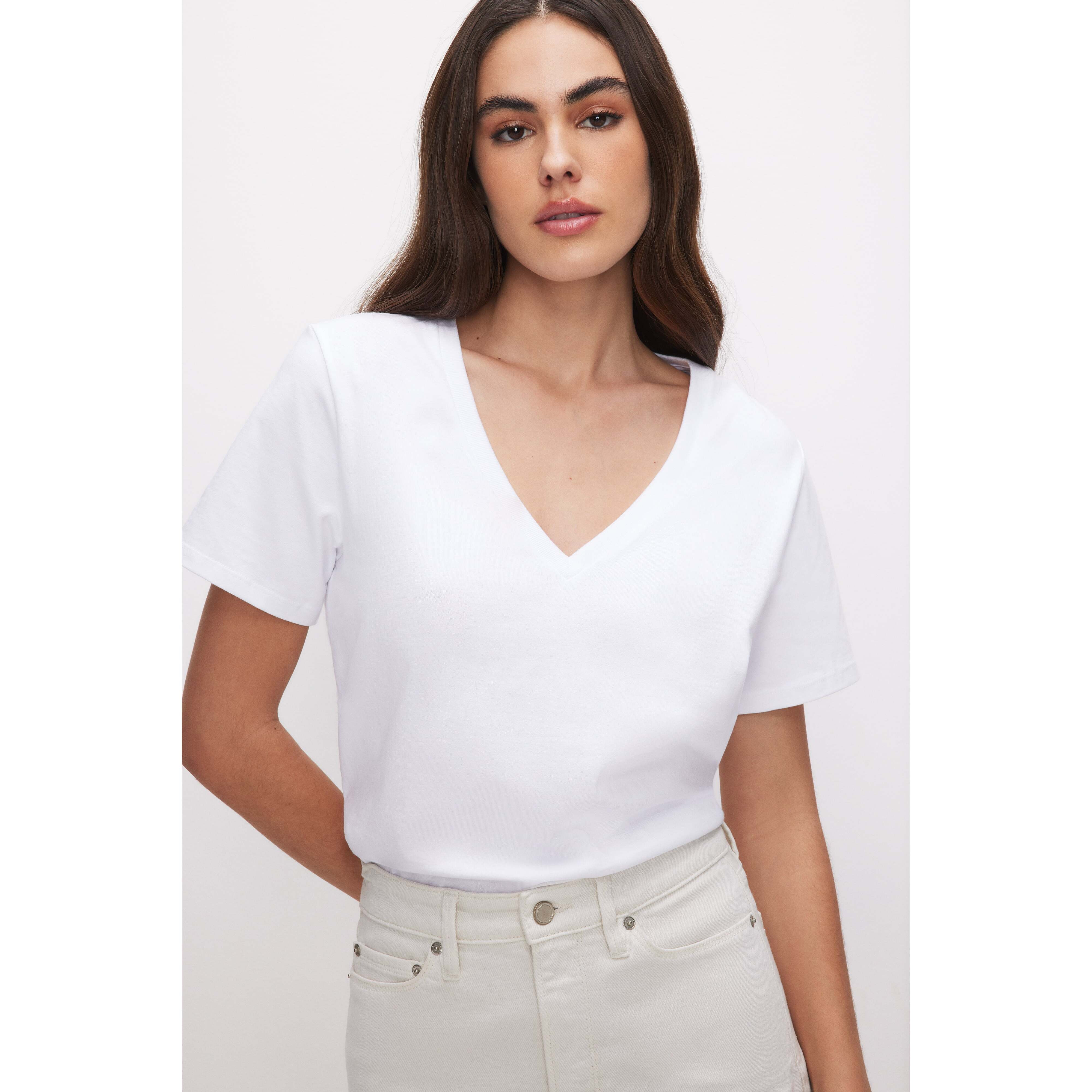 Women's Cotton Classic V-Neck T-Shirt | White, Size Large | Good American by Khlo� Kardashian | Good American