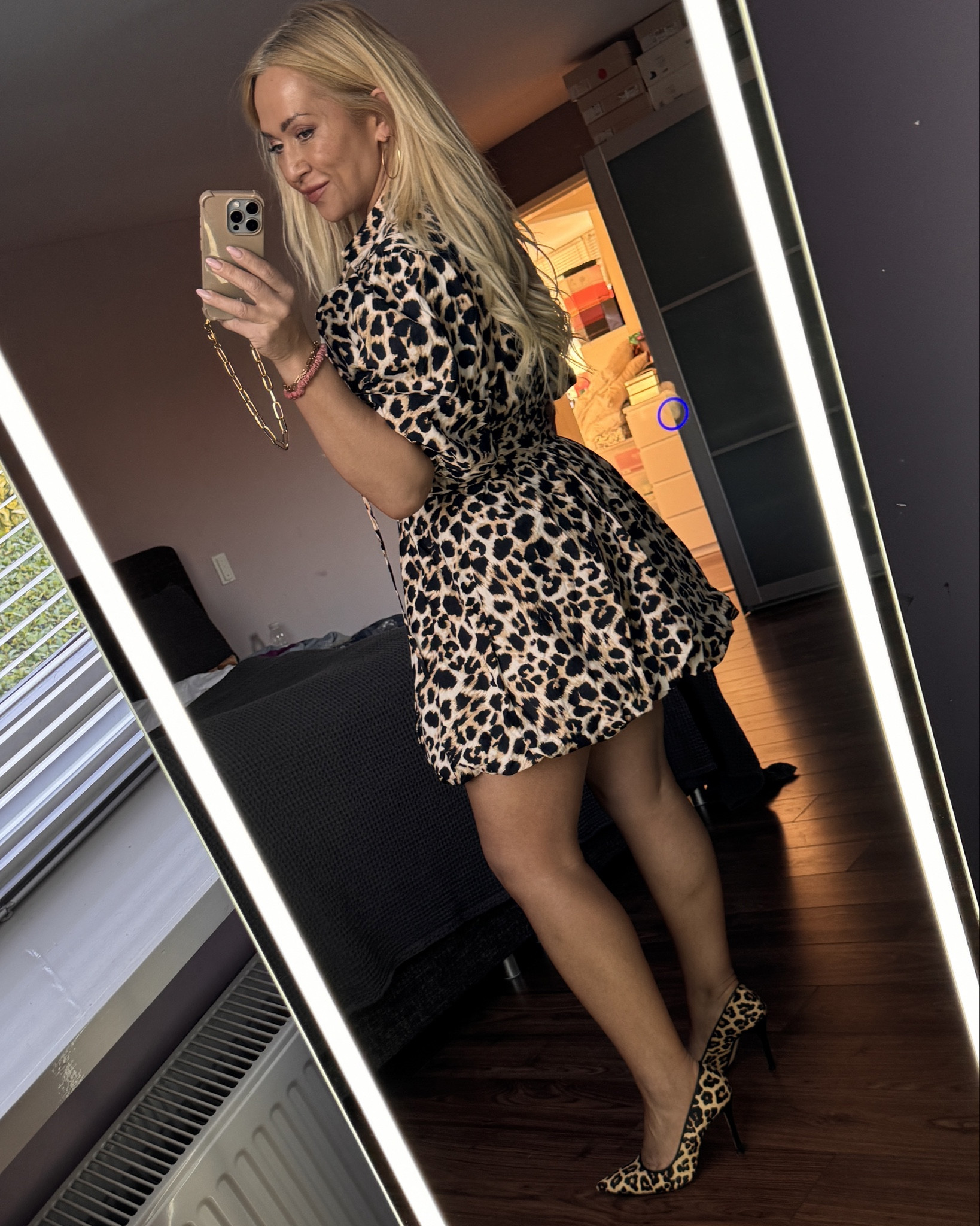 This leopard bubble hem dress is sooo cute - love it! I’m wearing medium 🐆 

#hmoutfit #leopardprint #bubblehem #leoparddress #panterprint 

#LTKnederlands #LTKover50style