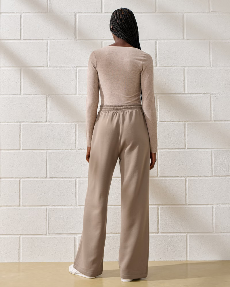 YPB everydaySOFT Long-Sleeve Hybrid Jumpsuit | Abercrombie & Fitch (US)