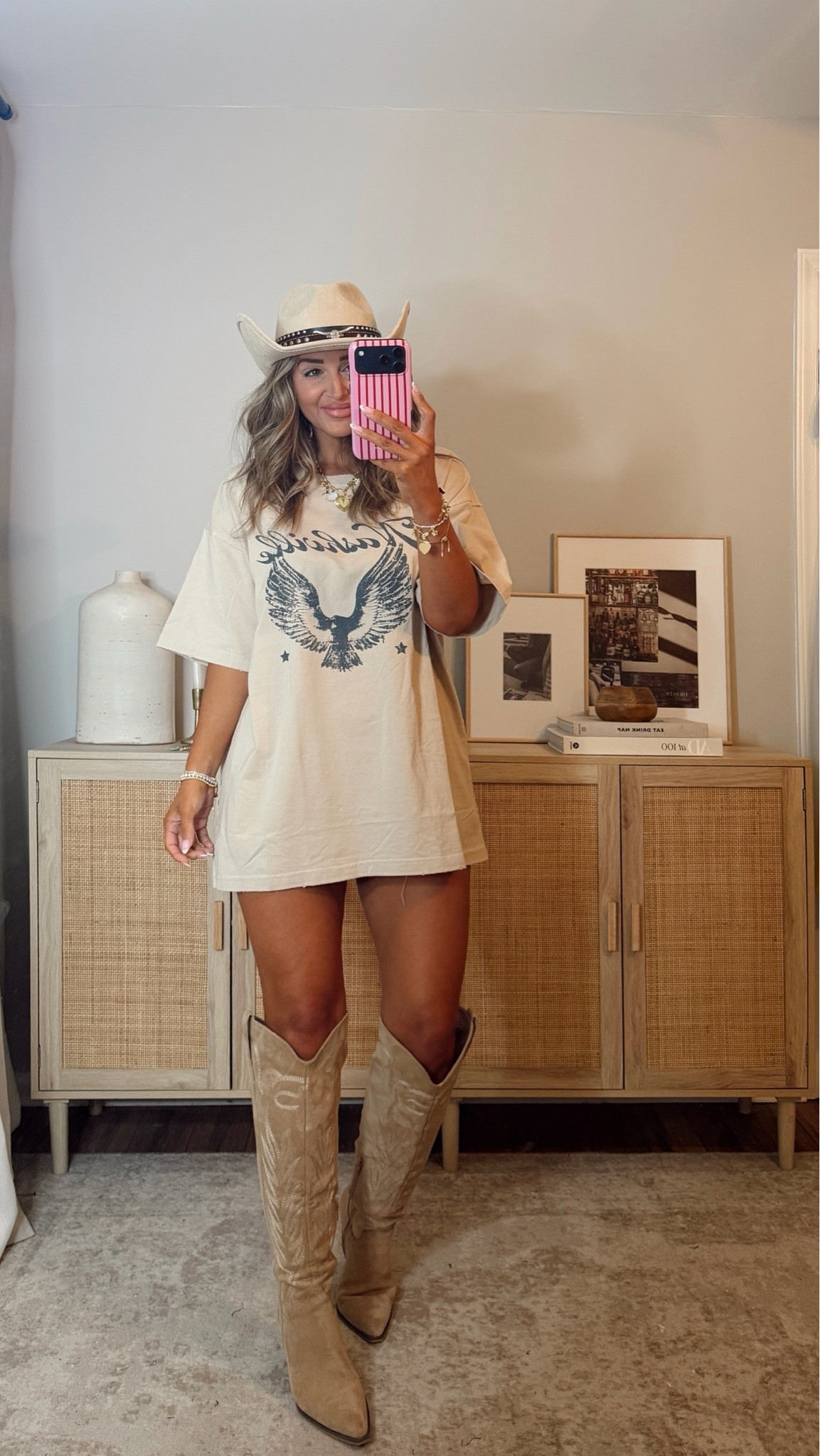 40% off with LEANN40, when expired use code LEANN35 western summer outfit! size S/M graphic tee. country concert outfit @VICI

#LTKootd